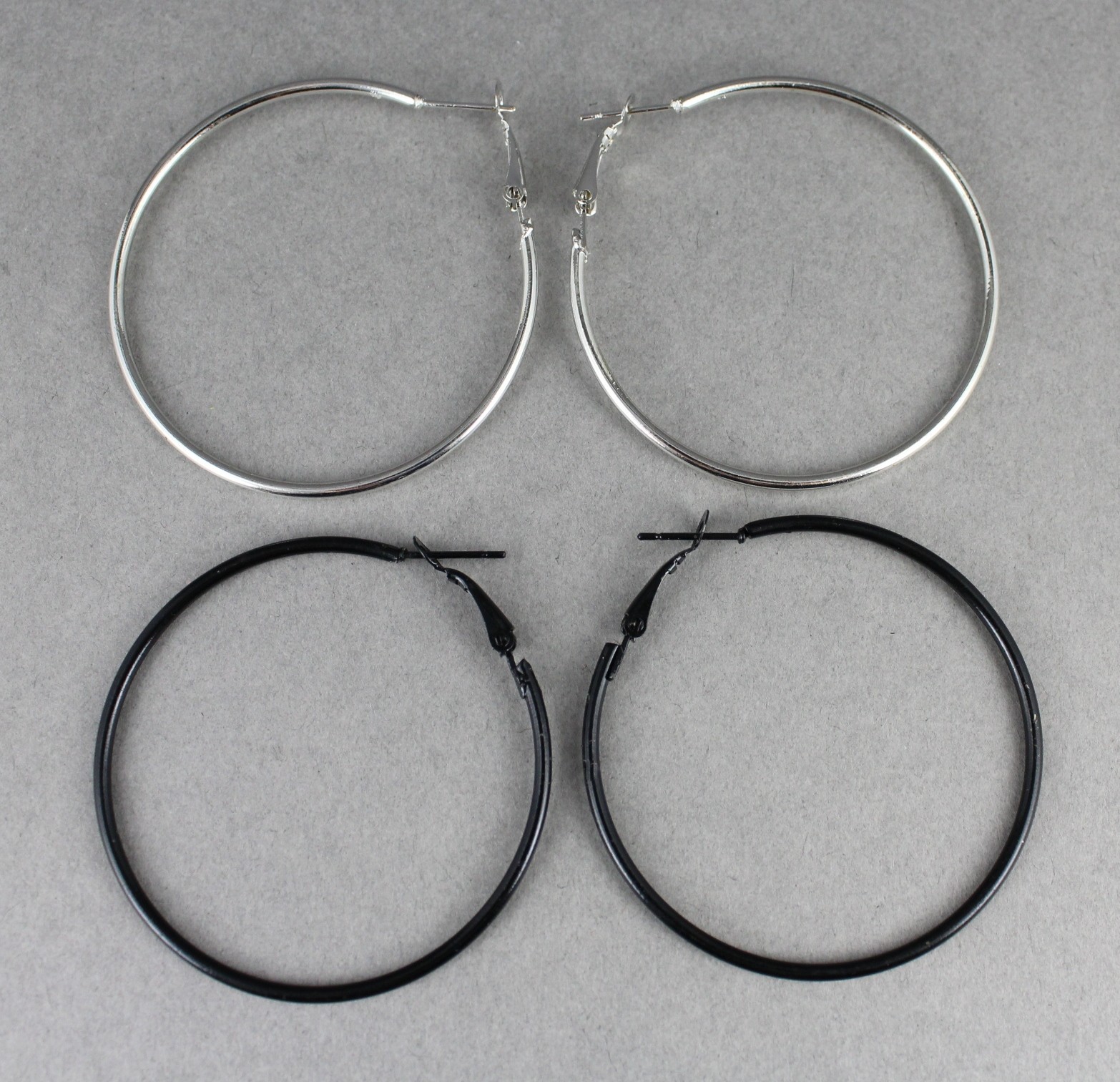 2 pair hoops earrings set hoop Black Silver leverback 1 7/8″ wide thin wire