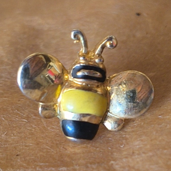Gold Tone Bee Shaped Enamel Pin Yellow Black Animals & Insects Theme