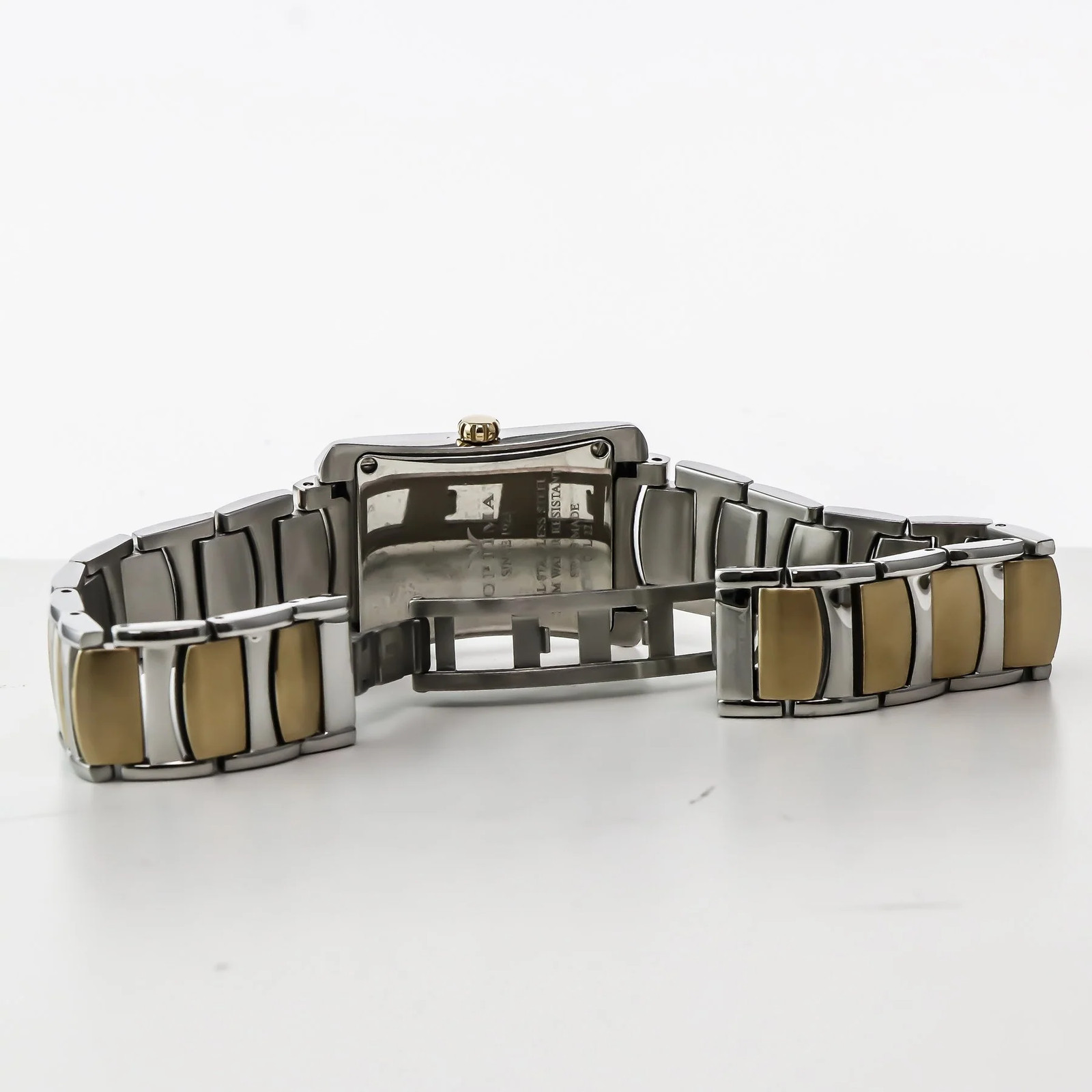 Optima – Swiss Diamond – OSL221-SG-3 Quartz 24 mm OSL221 50 m (5 ATM / 169 ft)