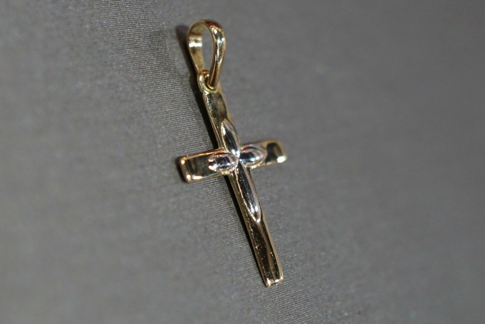 14K Solid Yellow Gold Two Tone Polished 0.9″ Small Crucifix Cross Charm Pendant.