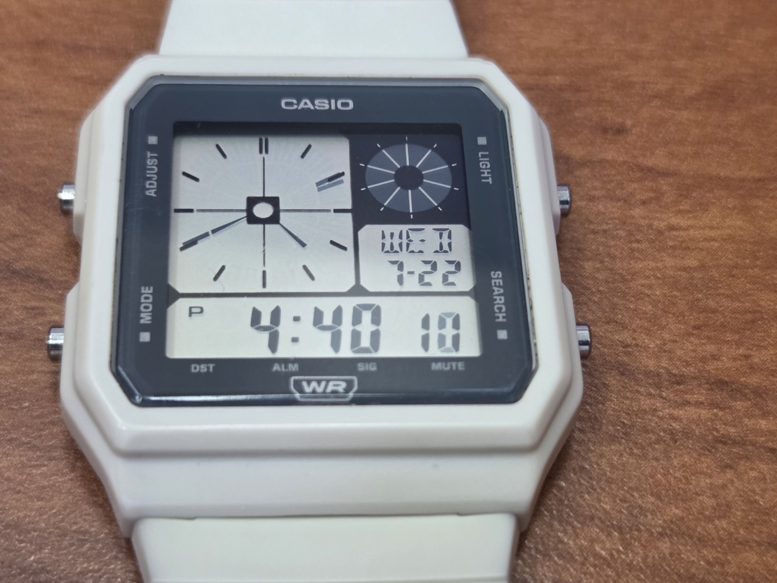 Casio LF20W-8A, World Time, Resin Watch, Chronograph, 5 Alarms, Illuminator.