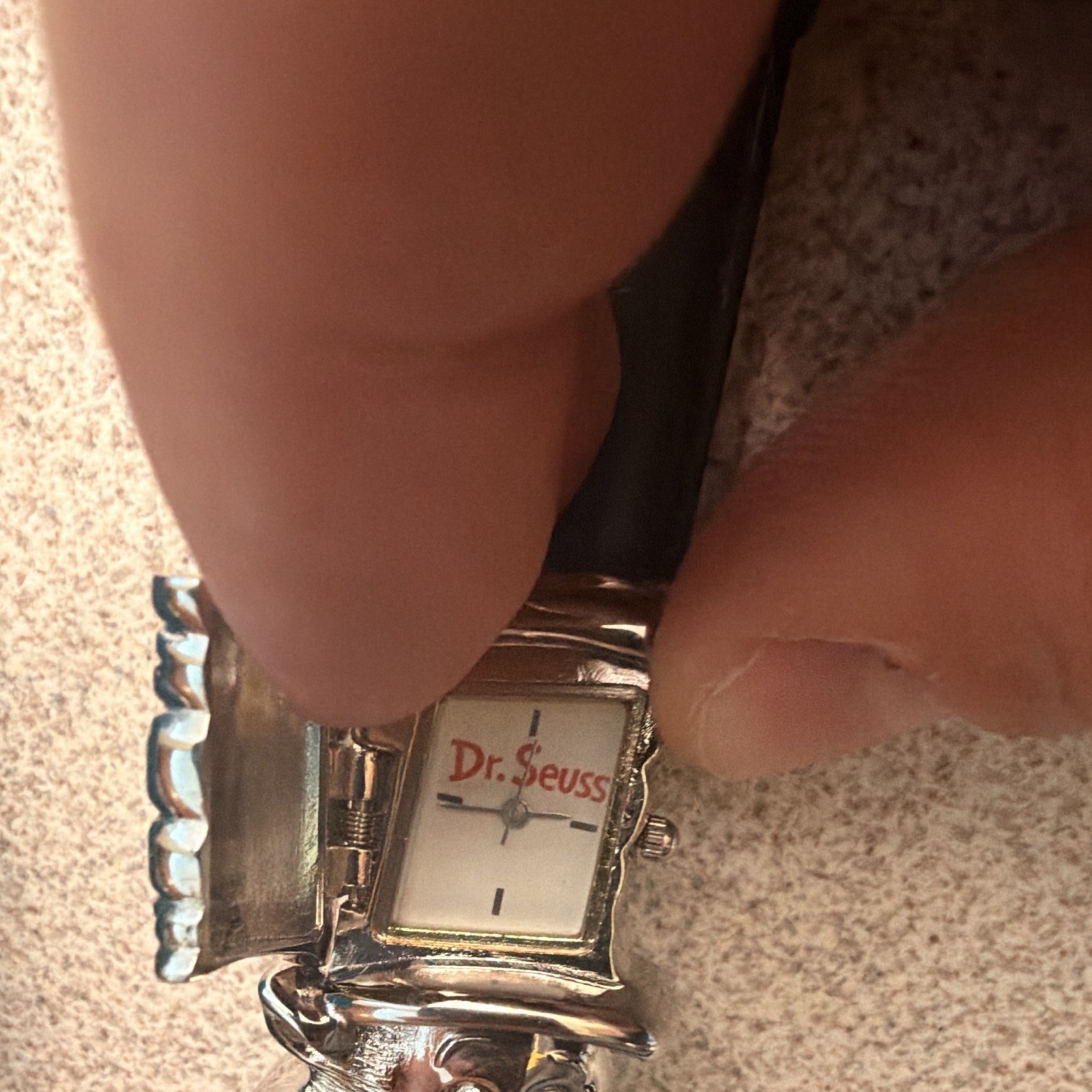 Dr. Seuss Tick Tocking Time Ticketers Flip Open Hat Analog Watch w/ Tin Box 1997