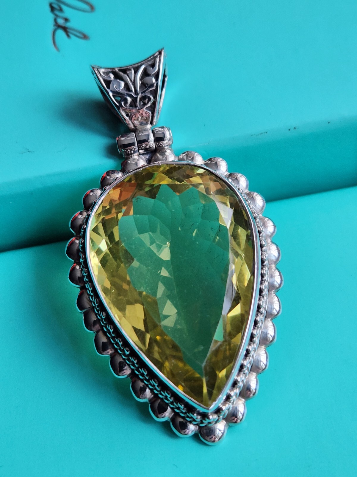 LARGE LEMON QUARTZ STERLING SILVER PENDANT, 28.5 GRAMS