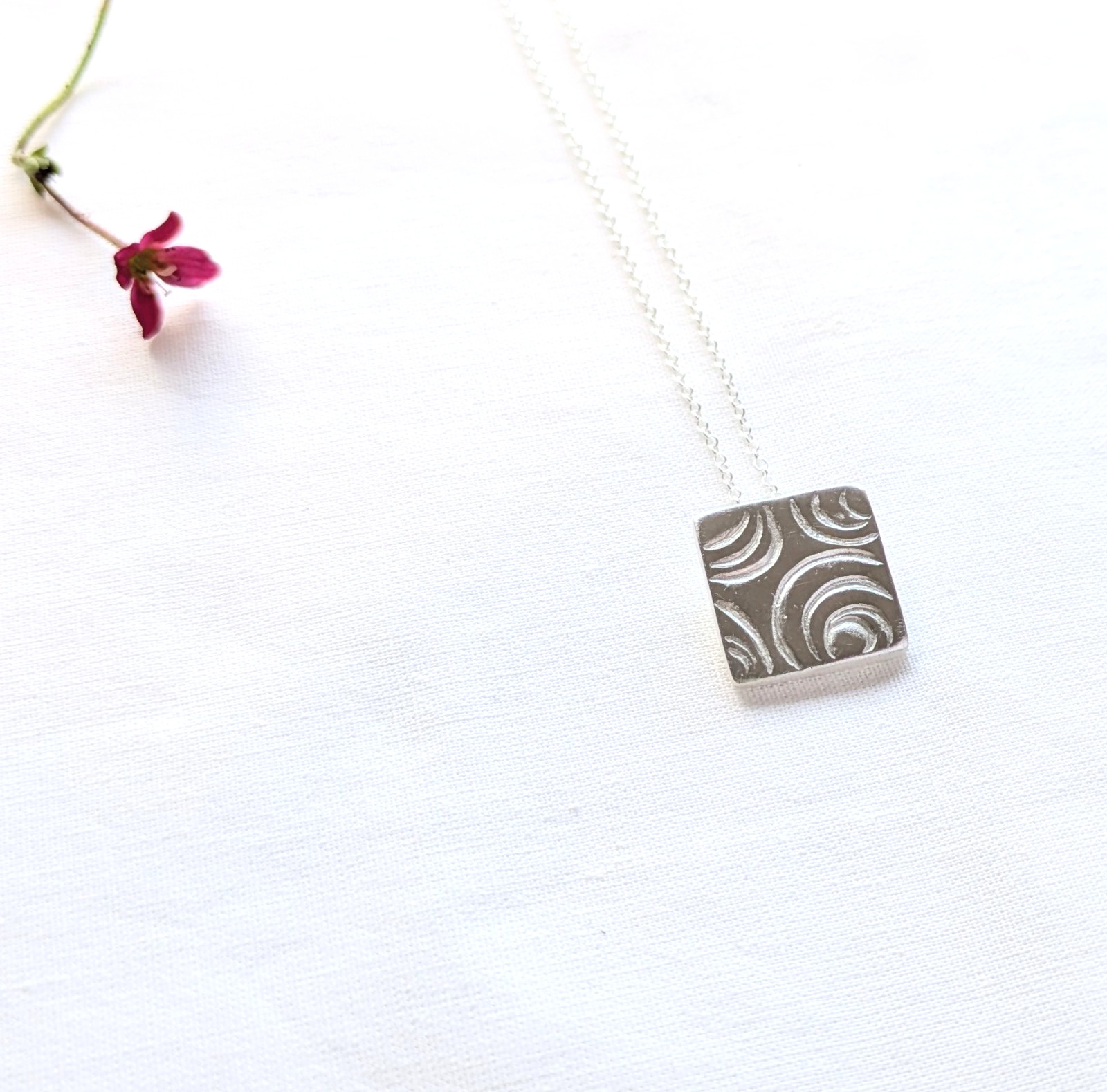 Handmade UK 999 Fine Silver Concentric Circles 15mm Square Pendant Necklace Gift