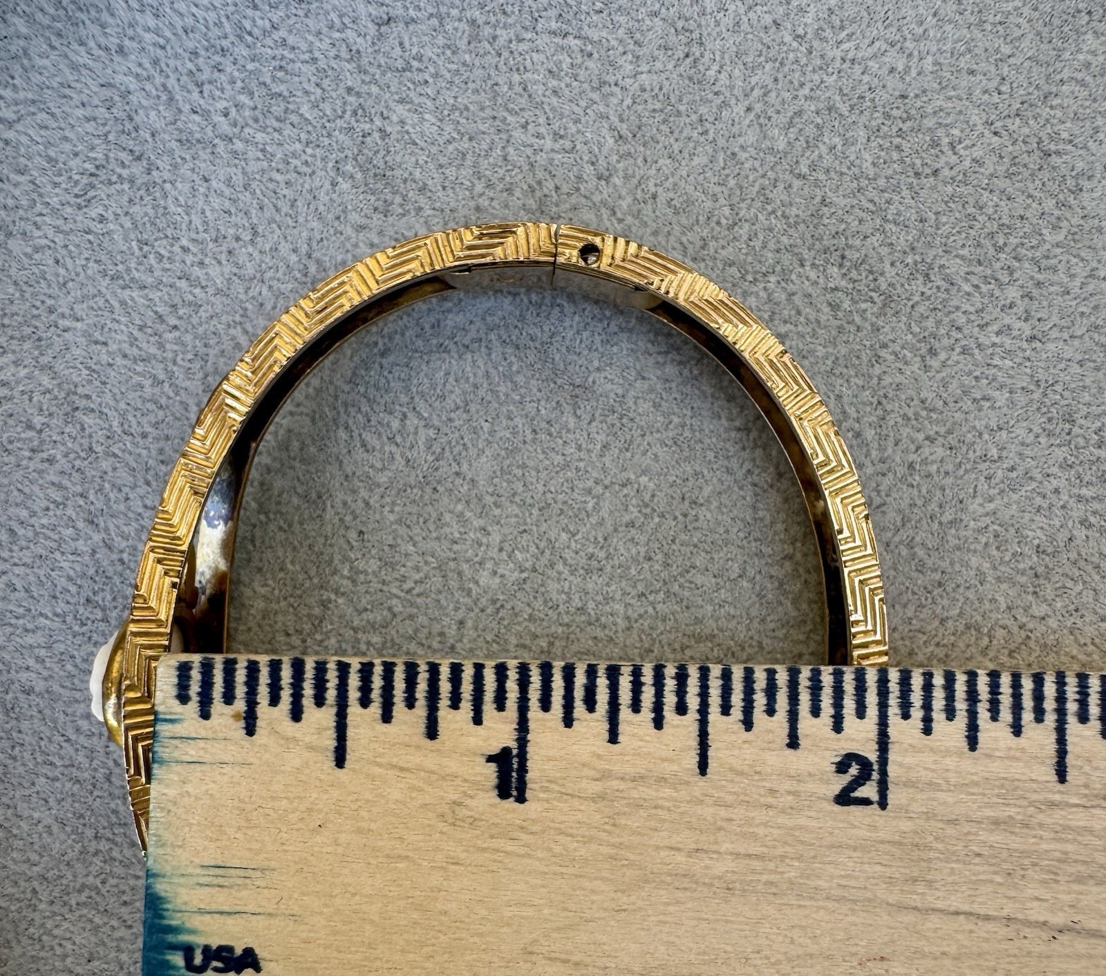 Antique Victorian Gold Filled Shell Cameo Hinged Bangle Bracelet – R&F