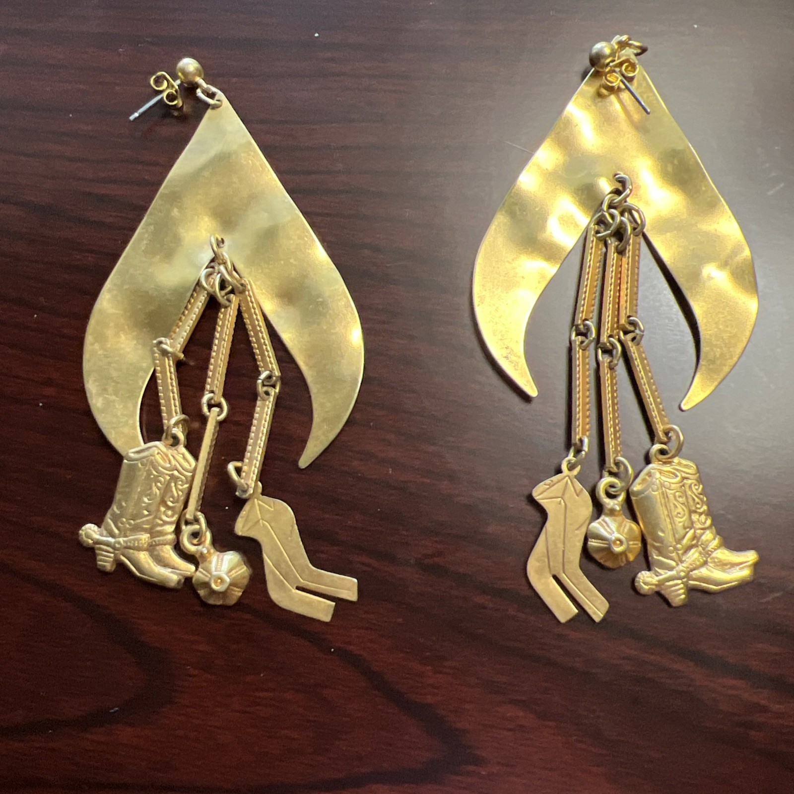 Stylish Costume Jewelry Earrings – Fashion Statement or Everyday Wear