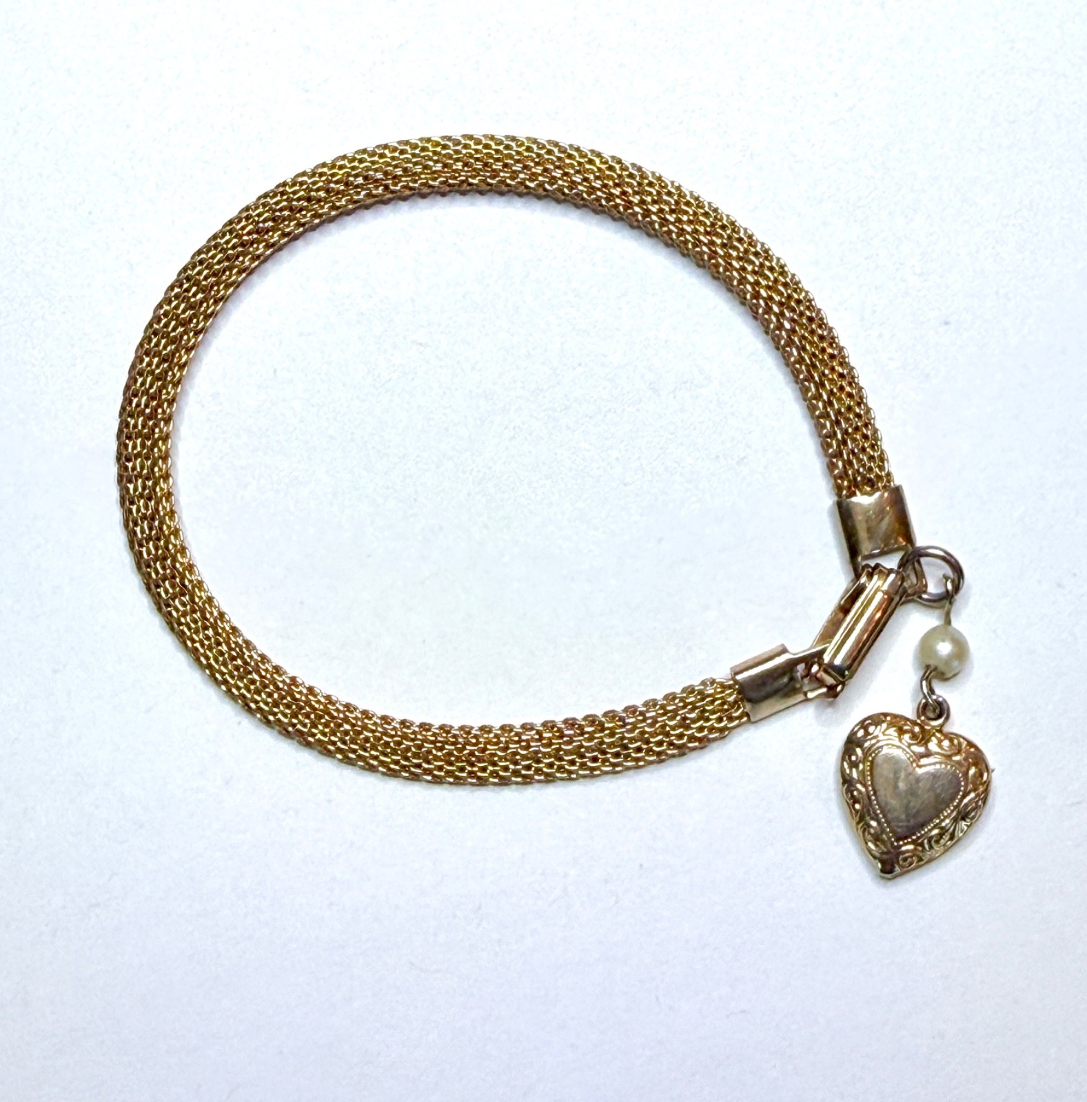Vintage Sarah Coventry Signed Gold Tone Mesh Bracelet With Dangle Heart Charm