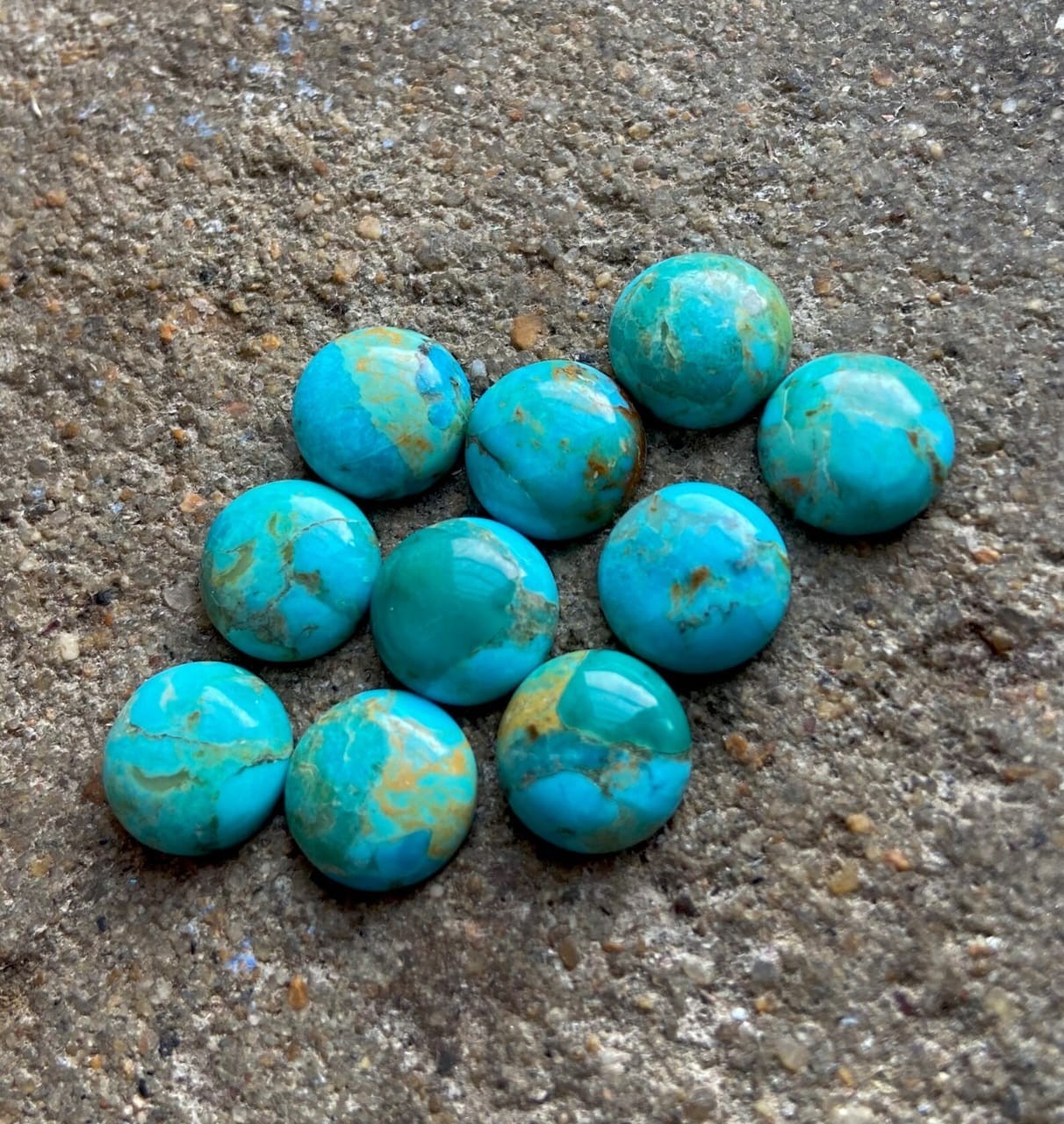Mohave Turquoise Cabochon Round Flat Back Loose Gemstone Wholesale Lot
