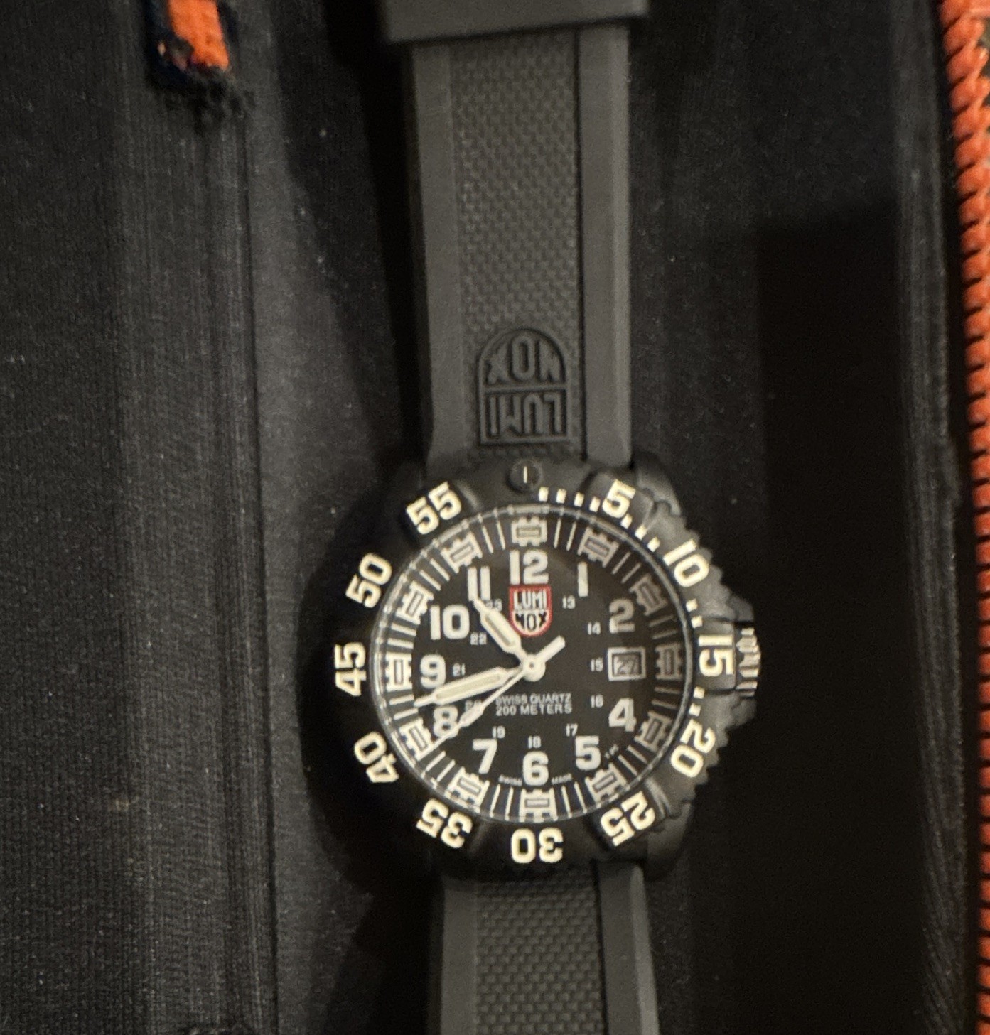 LUMINOX 3050/3950 Navy SEAL 200M Swiss
