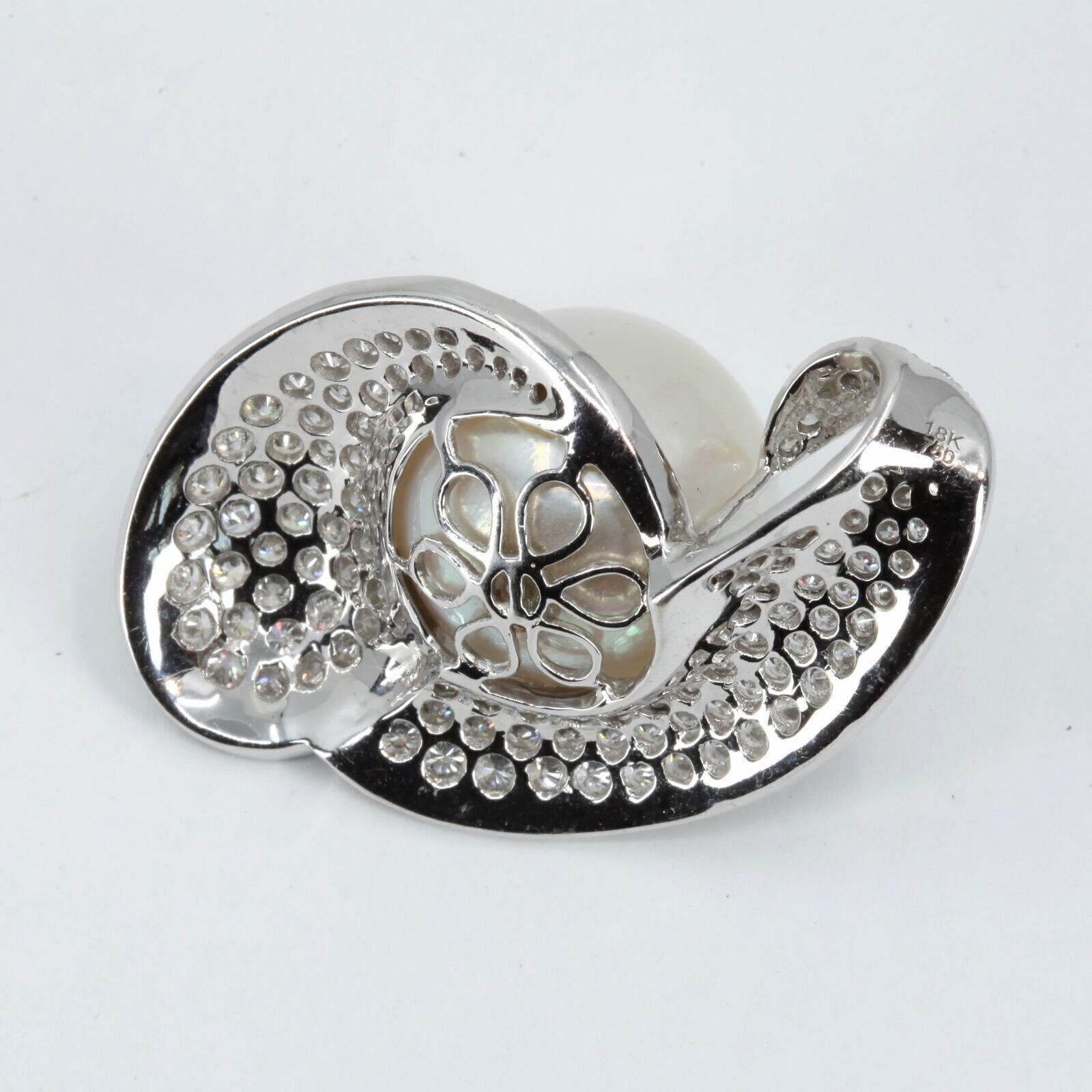 4.00Ct Round Cut Pearl & Diamond Cluster Women’s Pendant 14K White Gold Finish