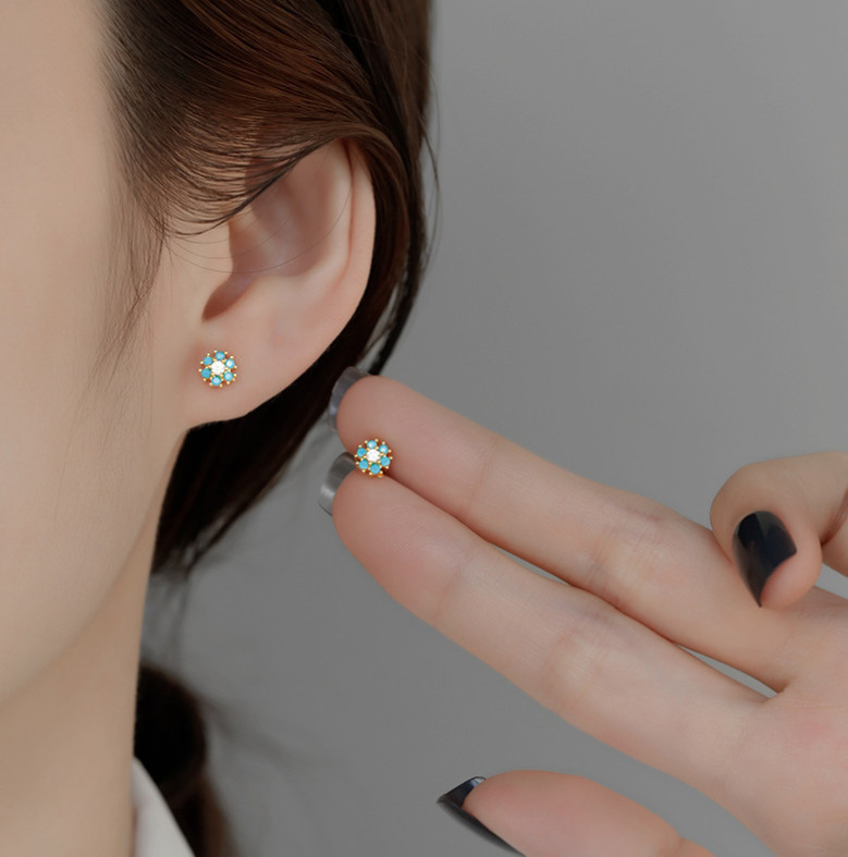925 Sterling Silver Tiny Flower Turquoise CZ Screw Back Stud Earrings 5mm K36A