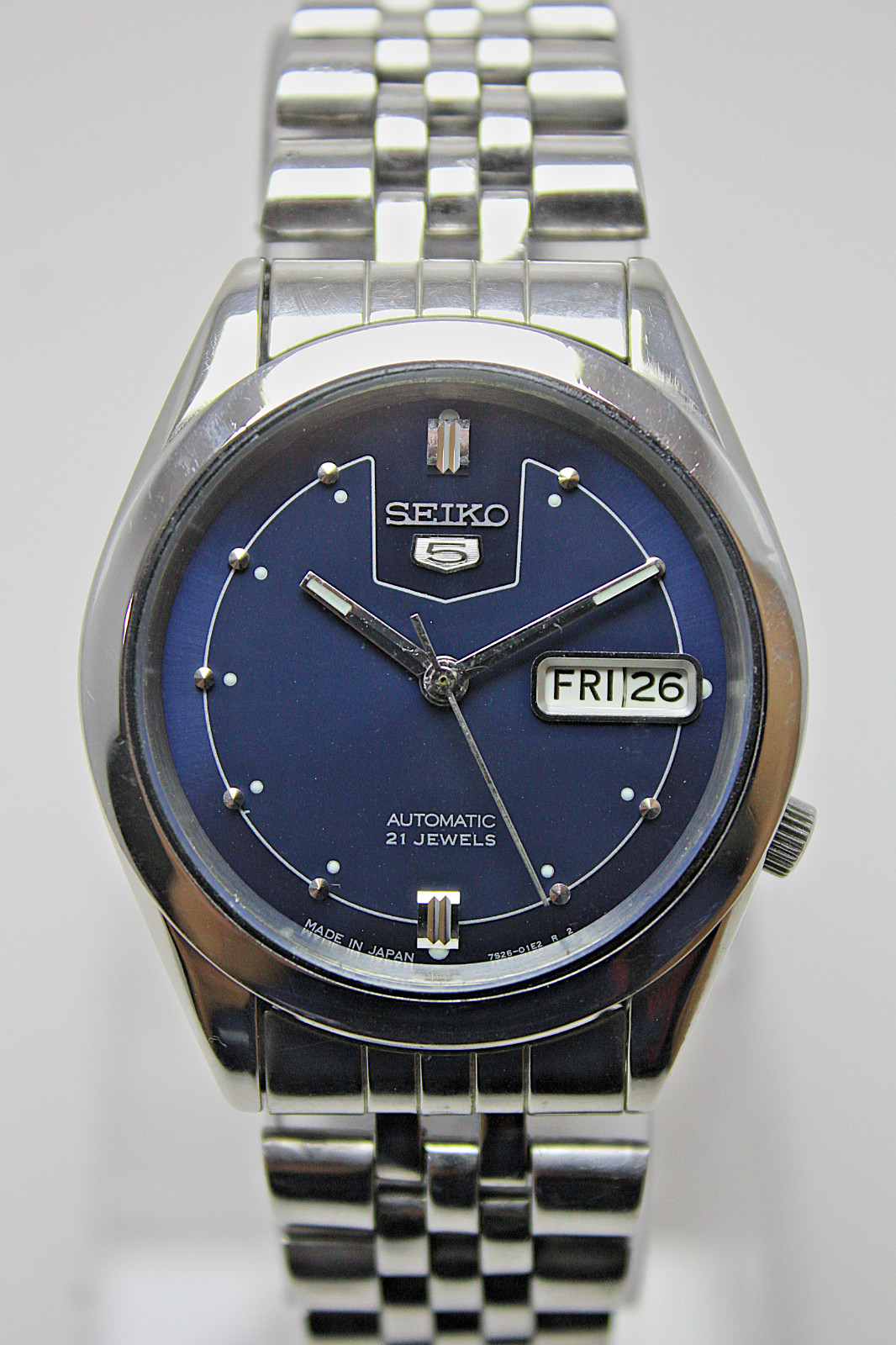 Vintage Seiko 5 Automatic 21 Jewels Blue Dial Day/Date 7S26 Men’s Wrist Watch