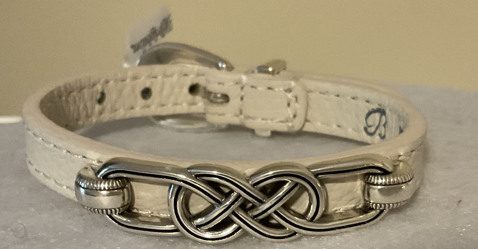 FOREVER LOVE! NWT BRIGHTON INTERLOK LEATHER BANDIT BRACELET SHOE WHITE MSRP:$62