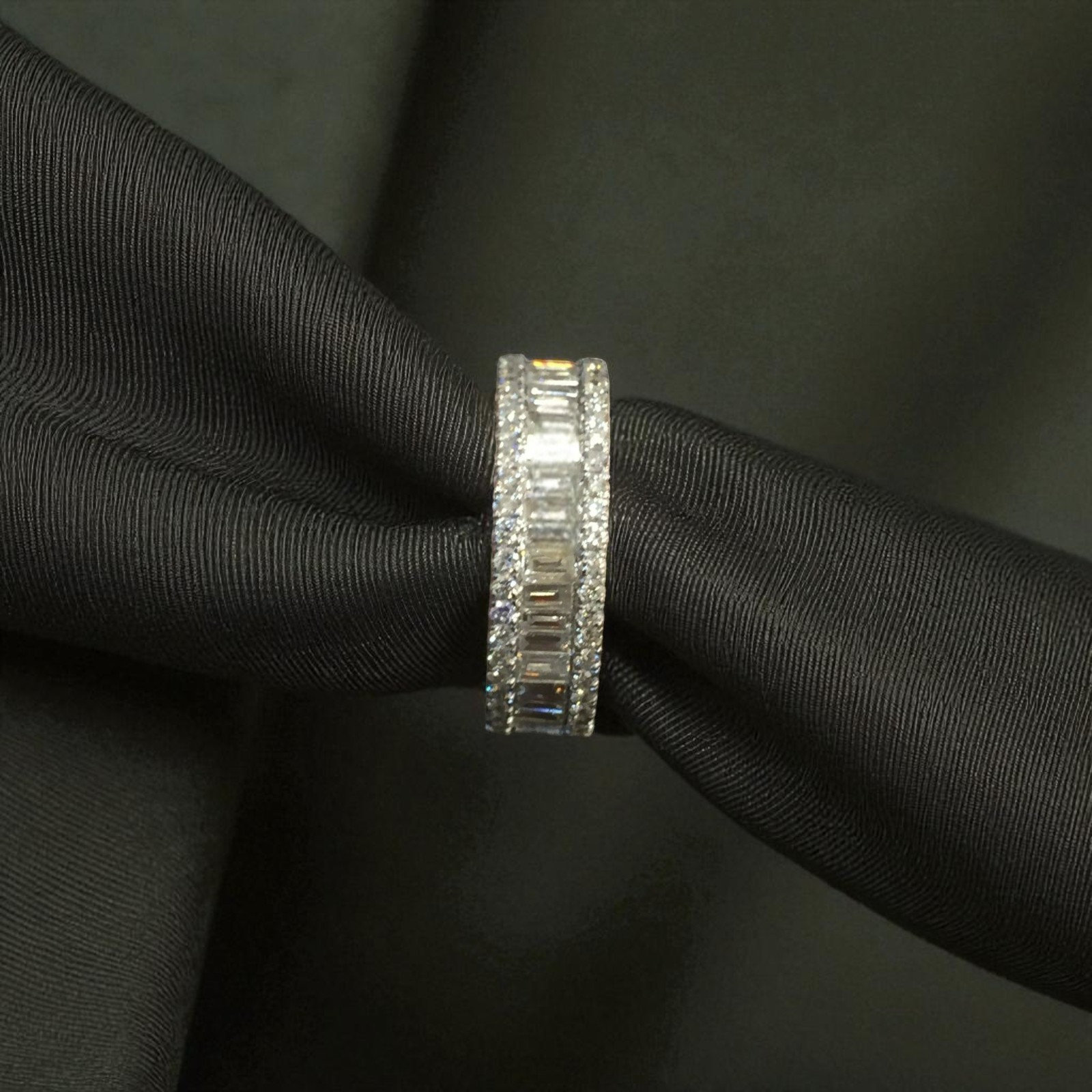 Classy 2.58 Cts Round Baguette Diamonds Unisex Half Eternity Band Ring 14K Gold