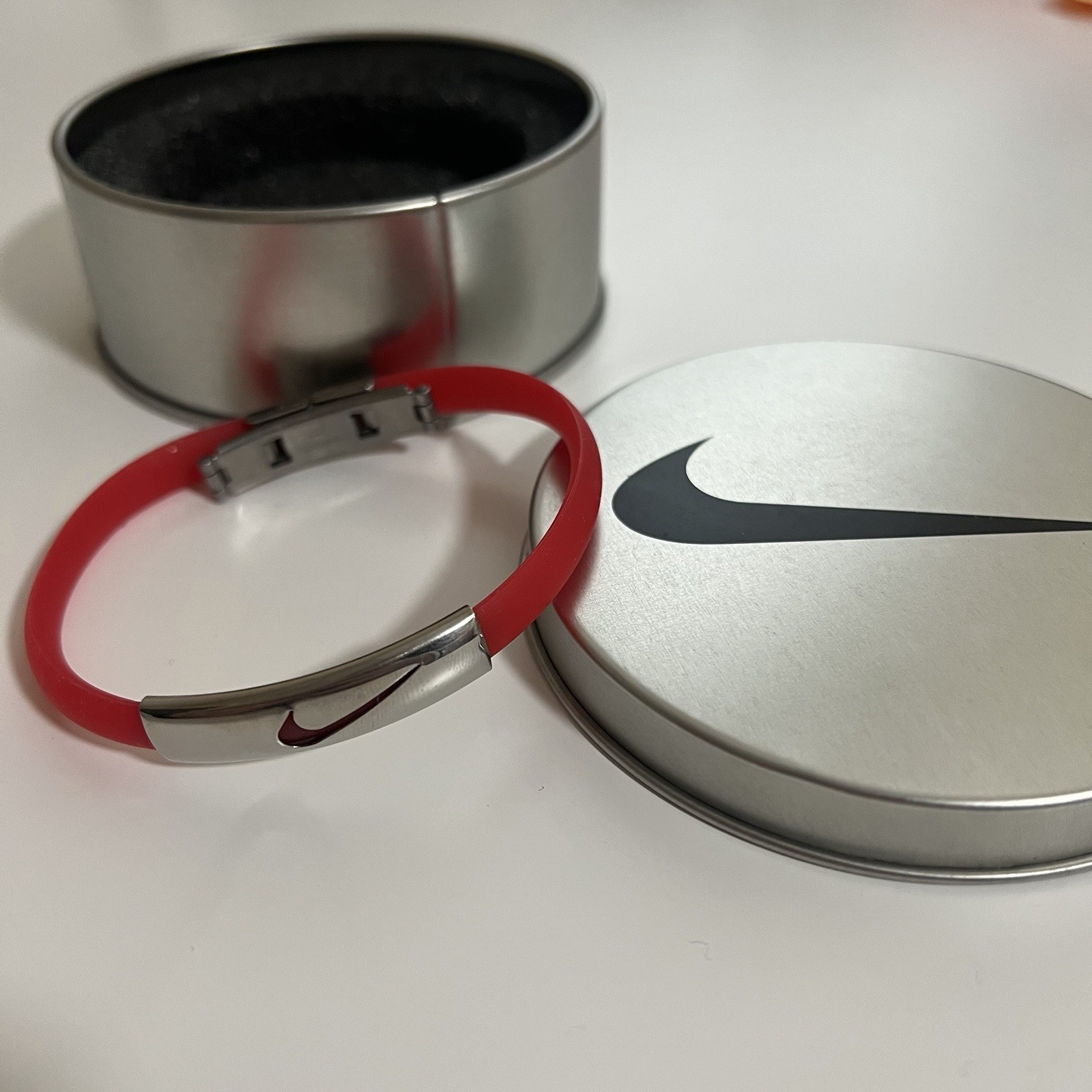 One Nike Silicone Adjustable Bracelet with Metal Tin Case