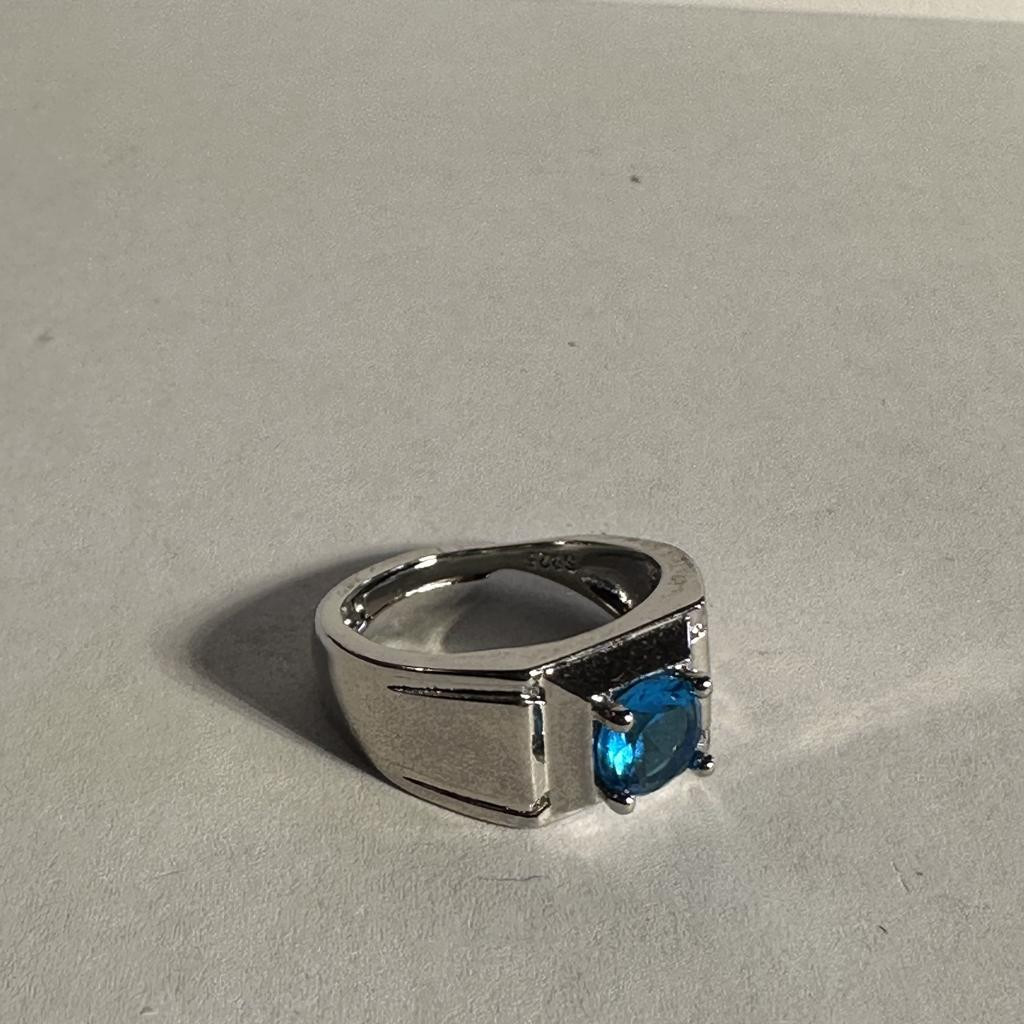 Ladies Light Blue Ring- Size 7 RS5/61