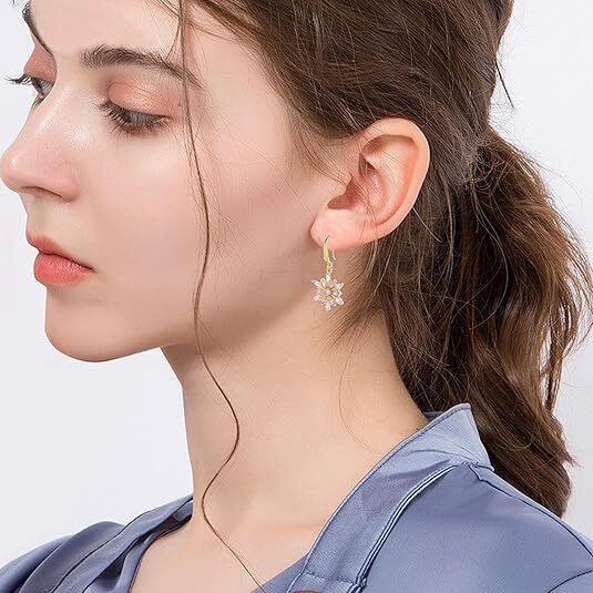 Total of Exquisite Delicate Minimalist Snowflake Shaped Alloy Dangle Earrings