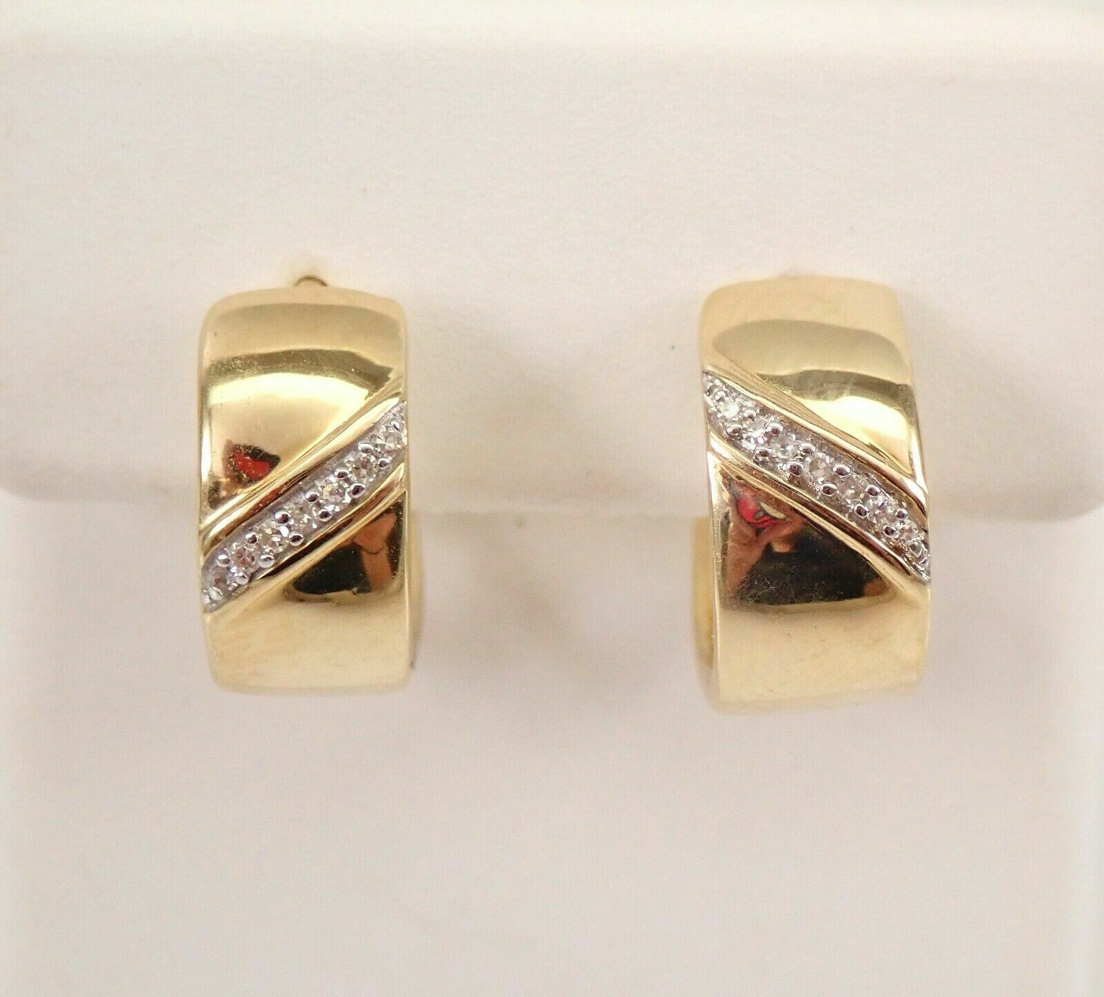 Round Cut Simulated Diamond Stunning Huggie Hoop Earring 14K Yellow Gold Plated