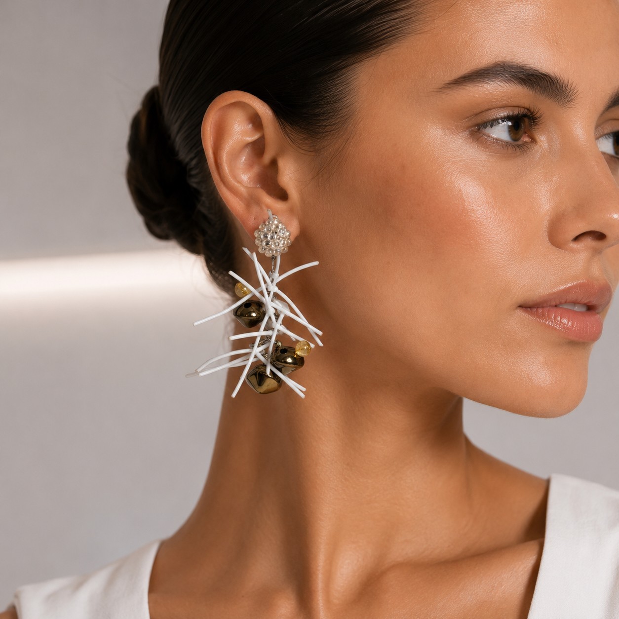 PIERRE CARDIN – 1985 White & Gold Bead Fringe Single Earring