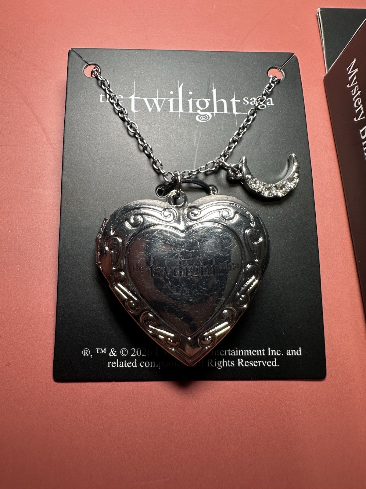 Twilight Saga Blind Box Heart Locket Necklace With Charm – Bella Swan