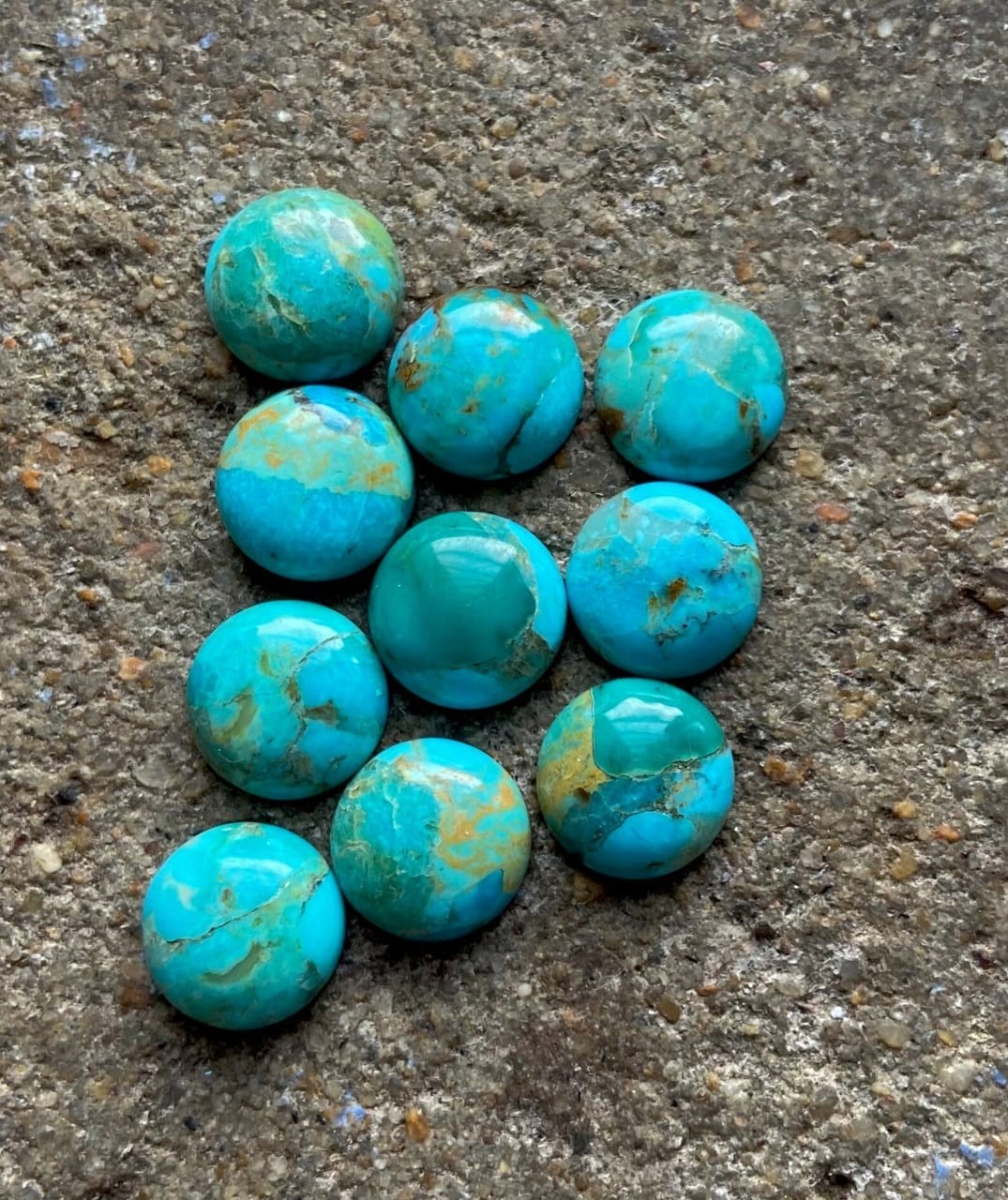 Mohave Turquoise Cabochon Round Flat Back Loose Gemstone Wholesale Lot