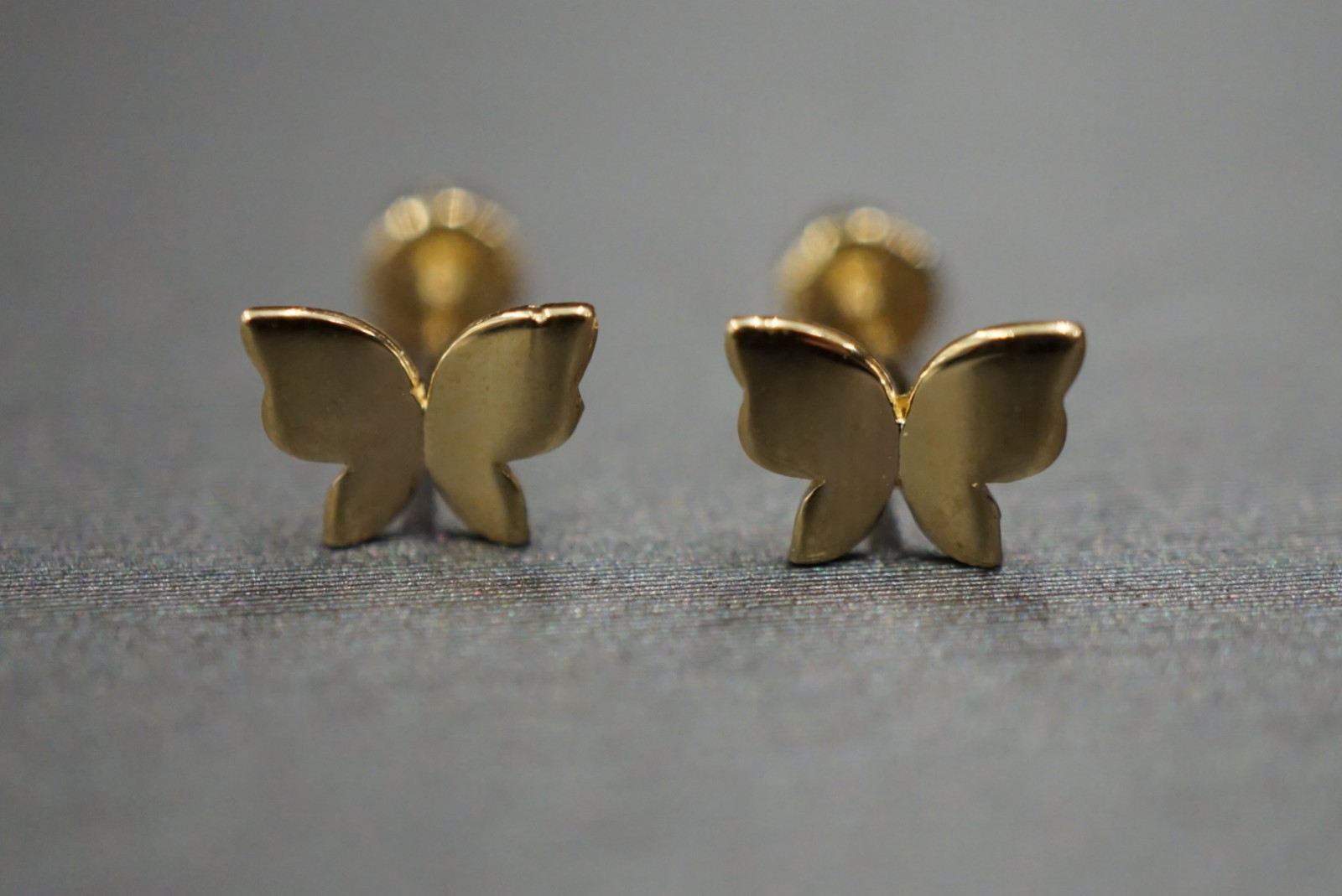 14K Solid Yellow Gold Women Children Polished Butterfly Screw Back Earring.