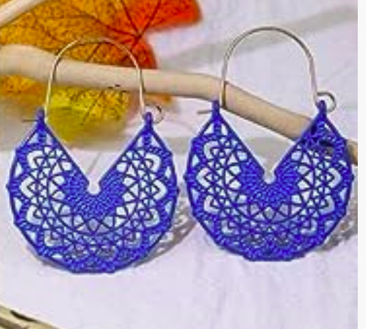 *CLEARANCE* STUNNING Metal alloy earrings – Dainty – lightweight