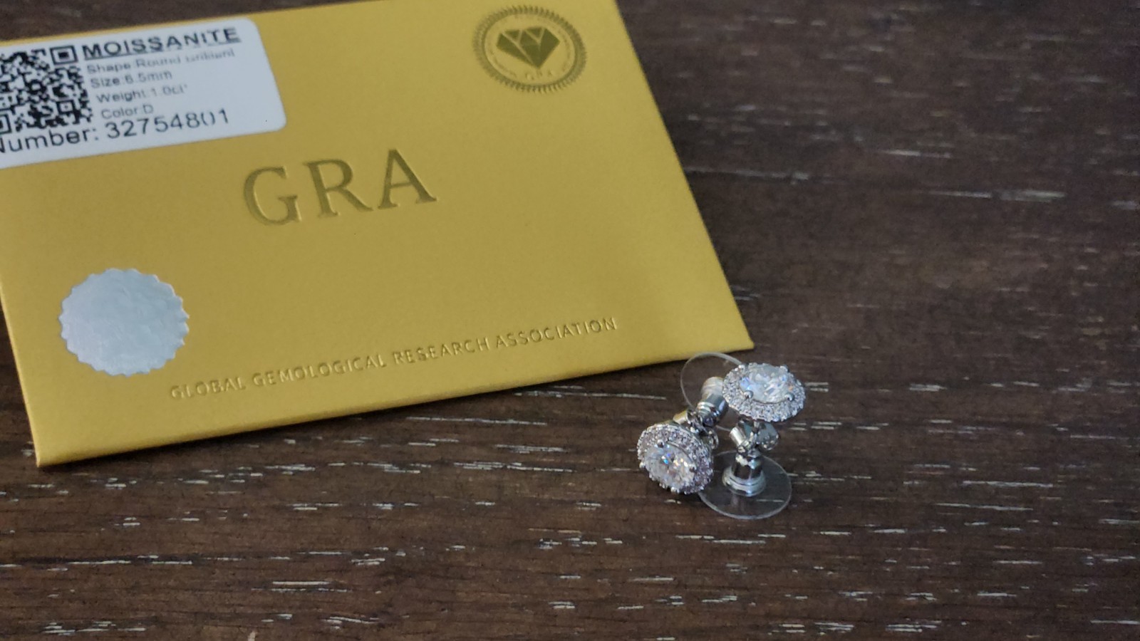 GRA Certified Moissanite Stud Earrings Round Cut Sparkling Screw Back Jewelry