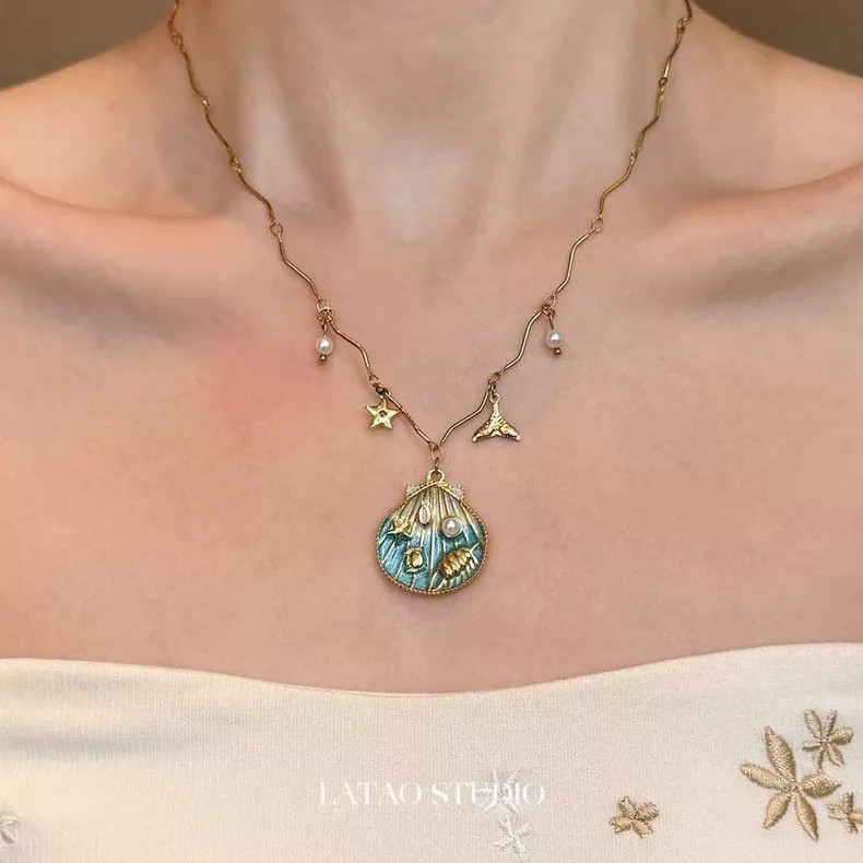 Blue and Gold Shell Starburst Three-Piece Necklace Set