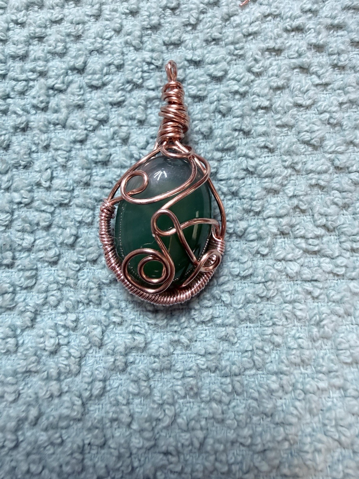 Green Agate Pendant 15.07 Etw Gem Stone Quality Very Good Wrapped In Copper