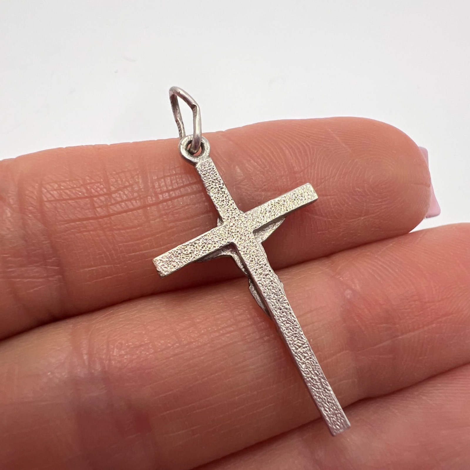 Solid 925 Sterling Silver Jesus Crucifix Cross Pendant Charm Stamped 1.35g
