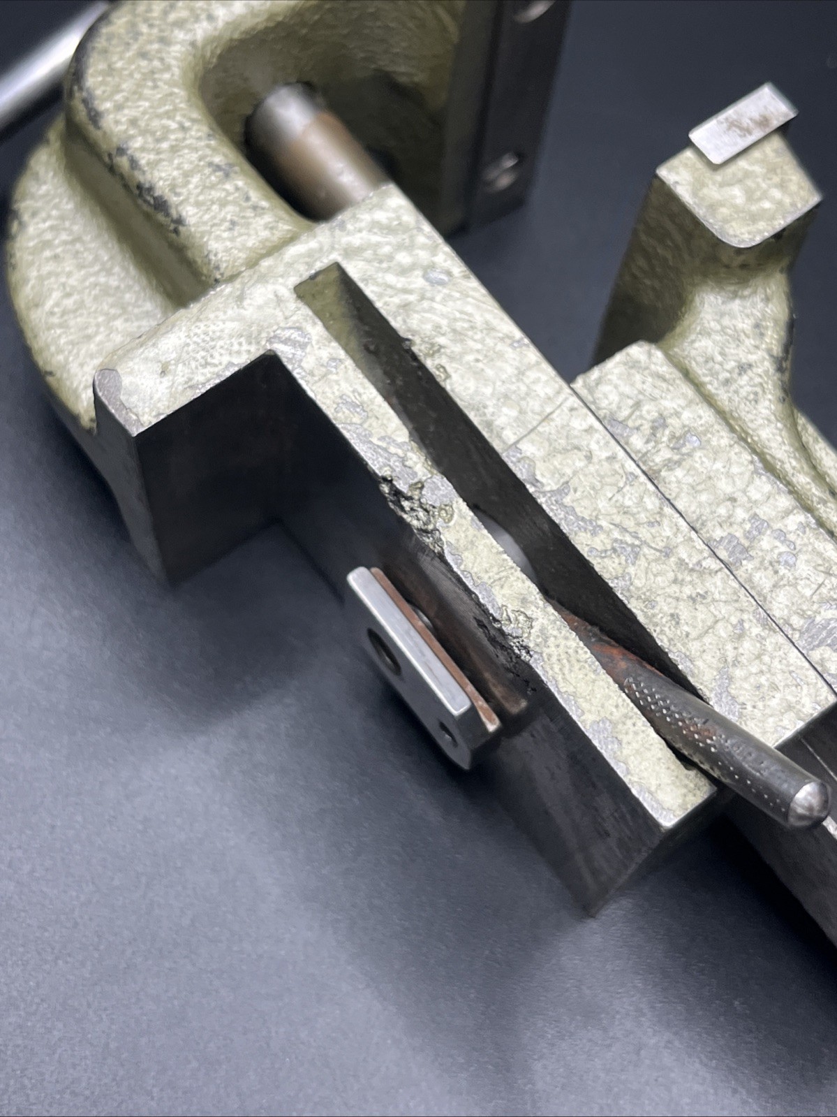 Bergeon 2021 Watchmakers Vise (017)