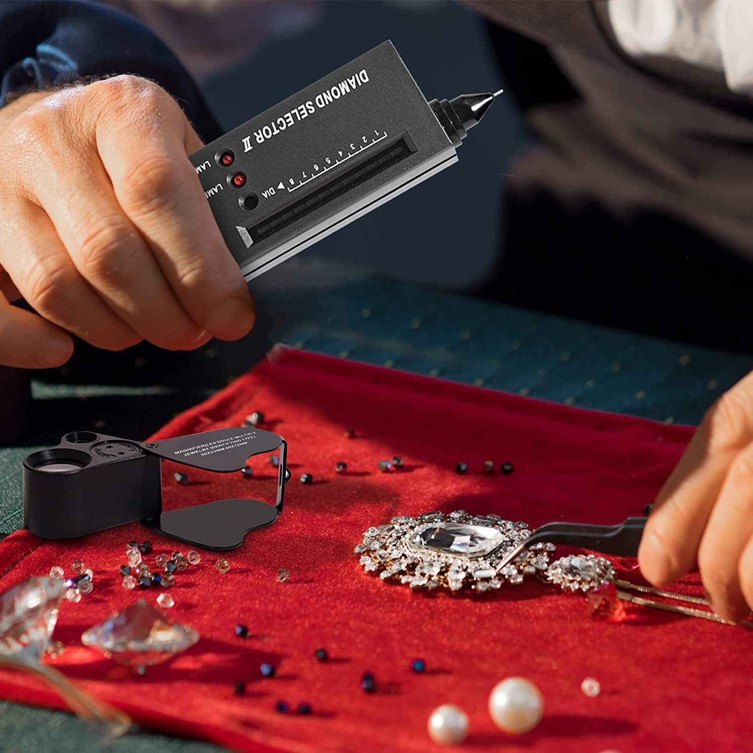 Diamond Selector V2 Portable Diamond Tester with Case & Gemstone Platform
