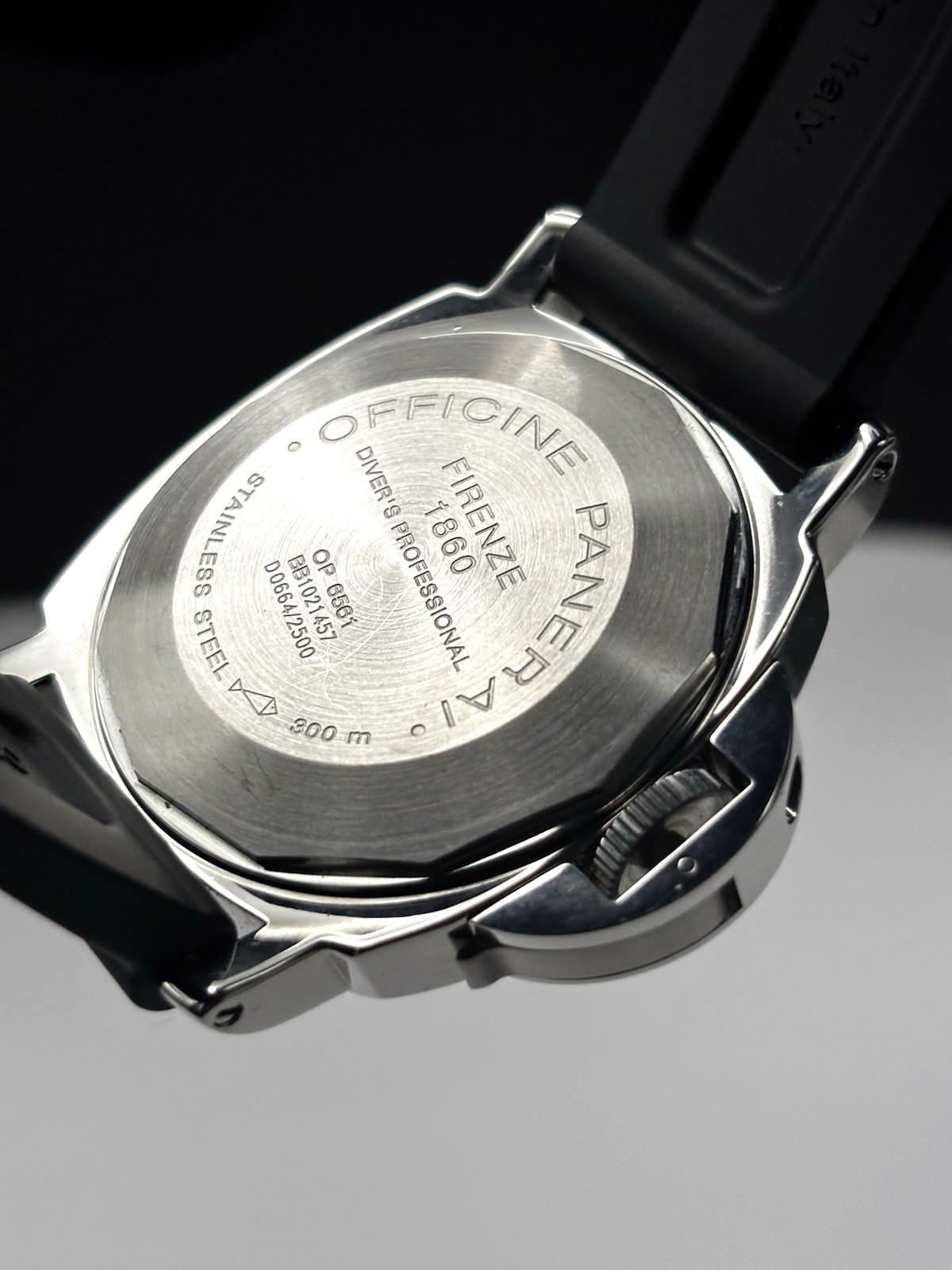 Panerai Luminor Submersible Men’s 44mm Diver Black Dial Watch – PAM00024
