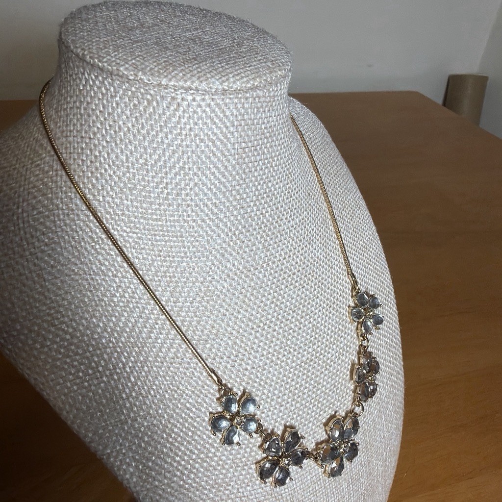 Gold Tone Snake Chain Floral Crystal Statement Necklace 20” Adjustable