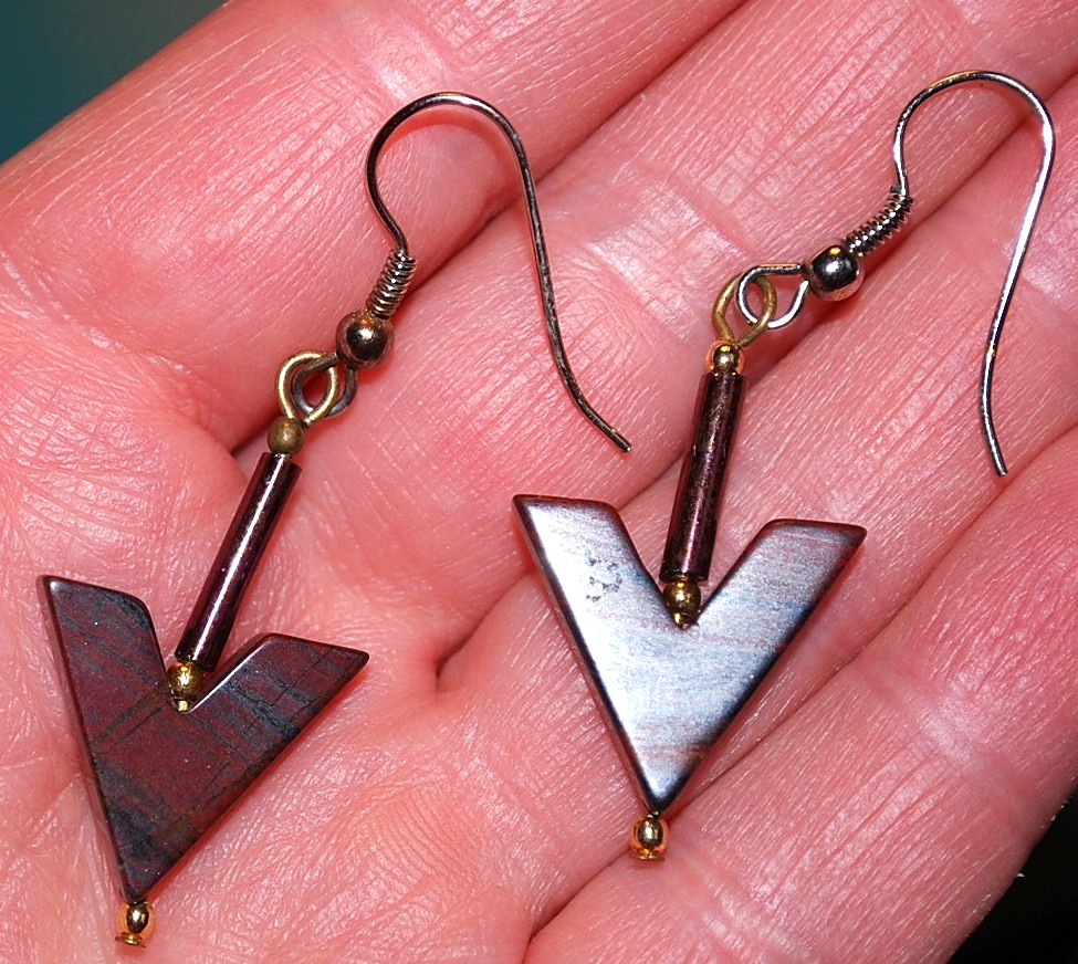 Hand Carved POLISHED ARROW POINTS Drop Dangle Earrings RED JASPER W PYRITE VEINS