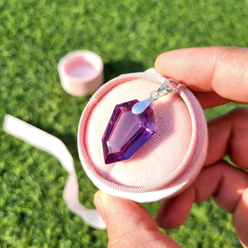 Natural 40 CT Color Change Alexandrite GIE Certified Gemstone Pendant 925 Silver