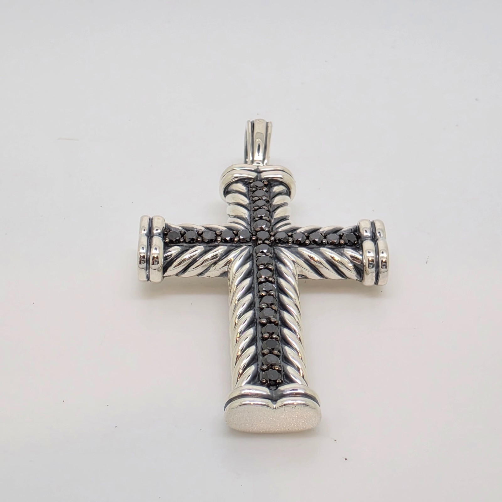 David Yurman Sterling Silver Black Diamond Chevron Cross w/ 20″ inch Chain