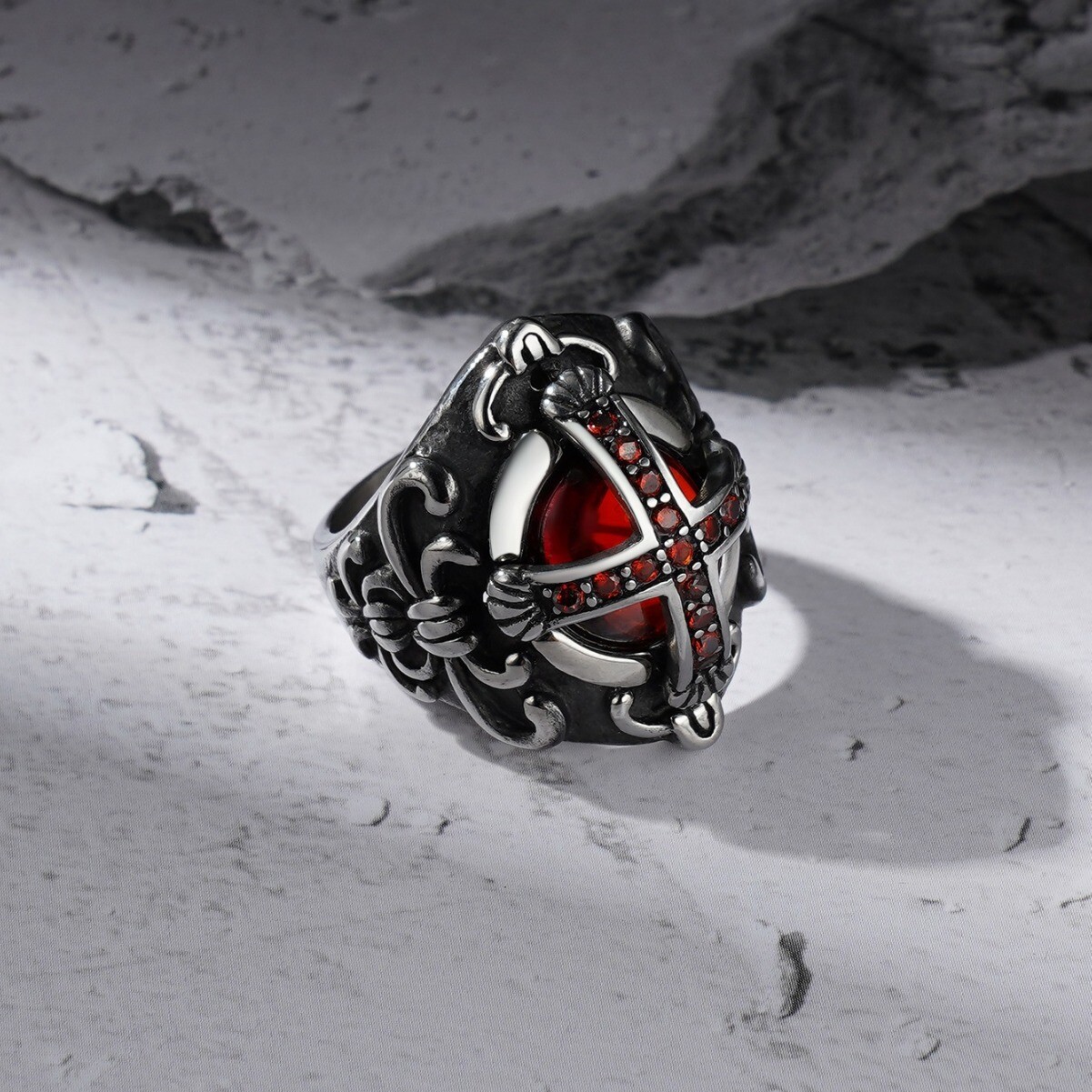 Knights Crusades Templar Shield Cross Celtic Red Stone Stainless Steel Ring