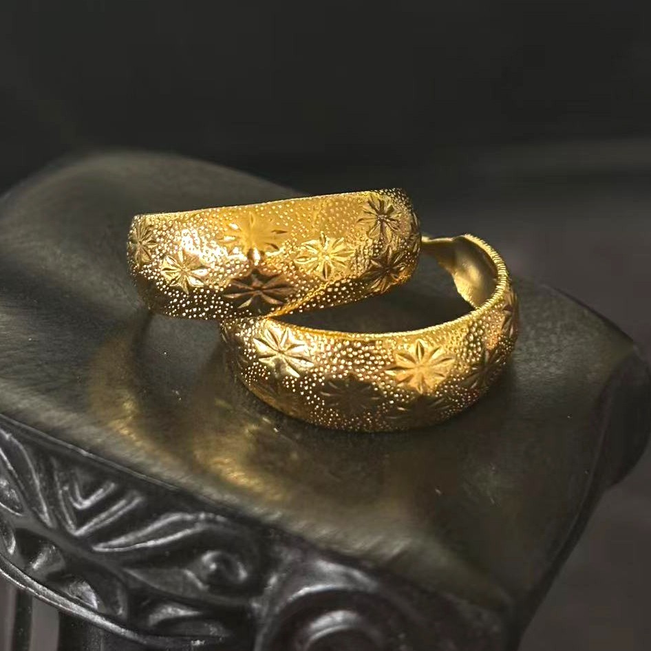 Vintage Floral Gold-plated (NOT SURE) Gold Tone Huggie Hoop Earrings, No Mark