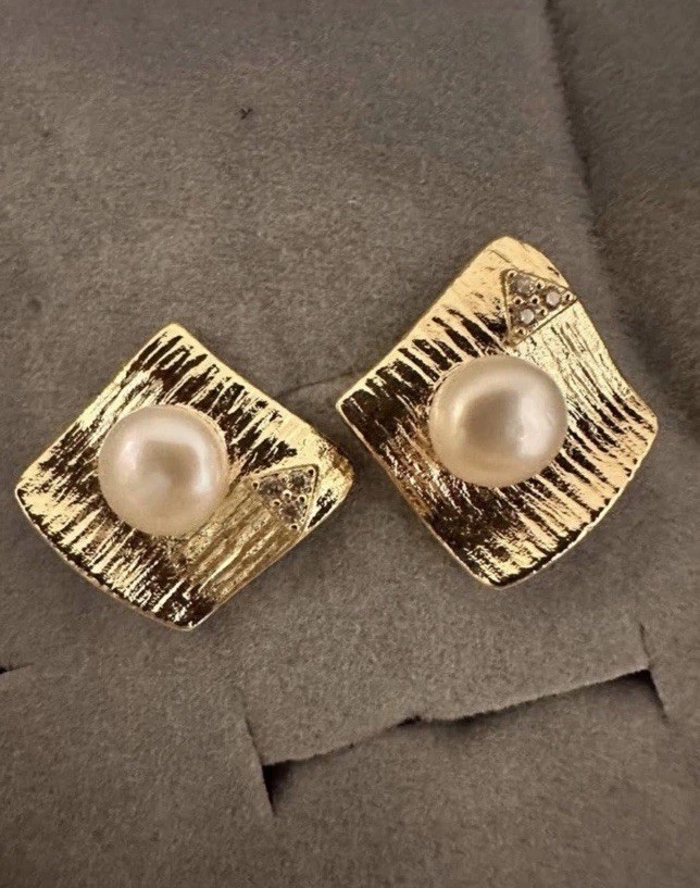 Genuine Freshwater Pearl Earrings With 14k Gold Plated