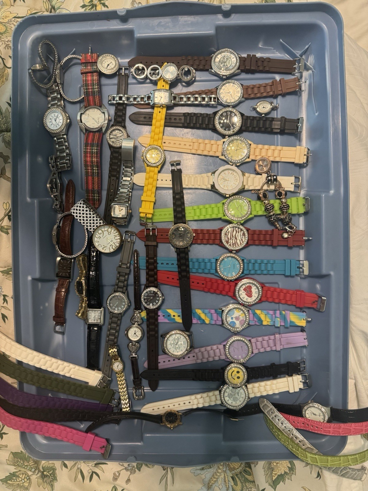 Women’s watch bundle. 16 Geneva, 5 Vivani and 20 miscellaneous