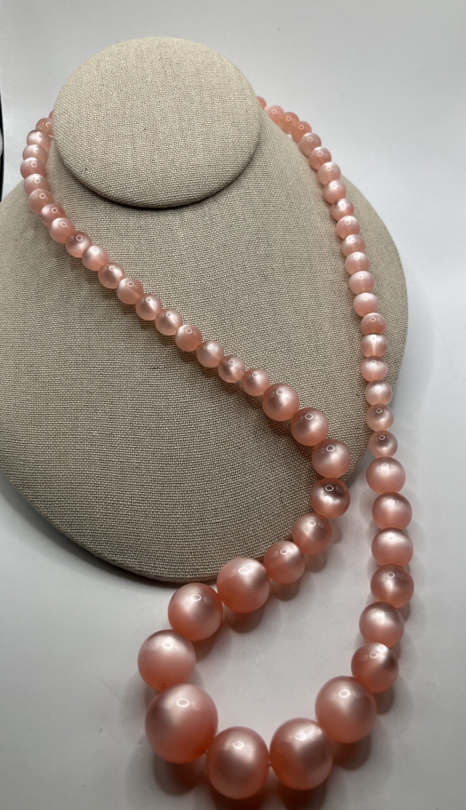 Vintage Retro Pink Moonglow Lucite Graduated Bead Necklace Soft Feminine 26”