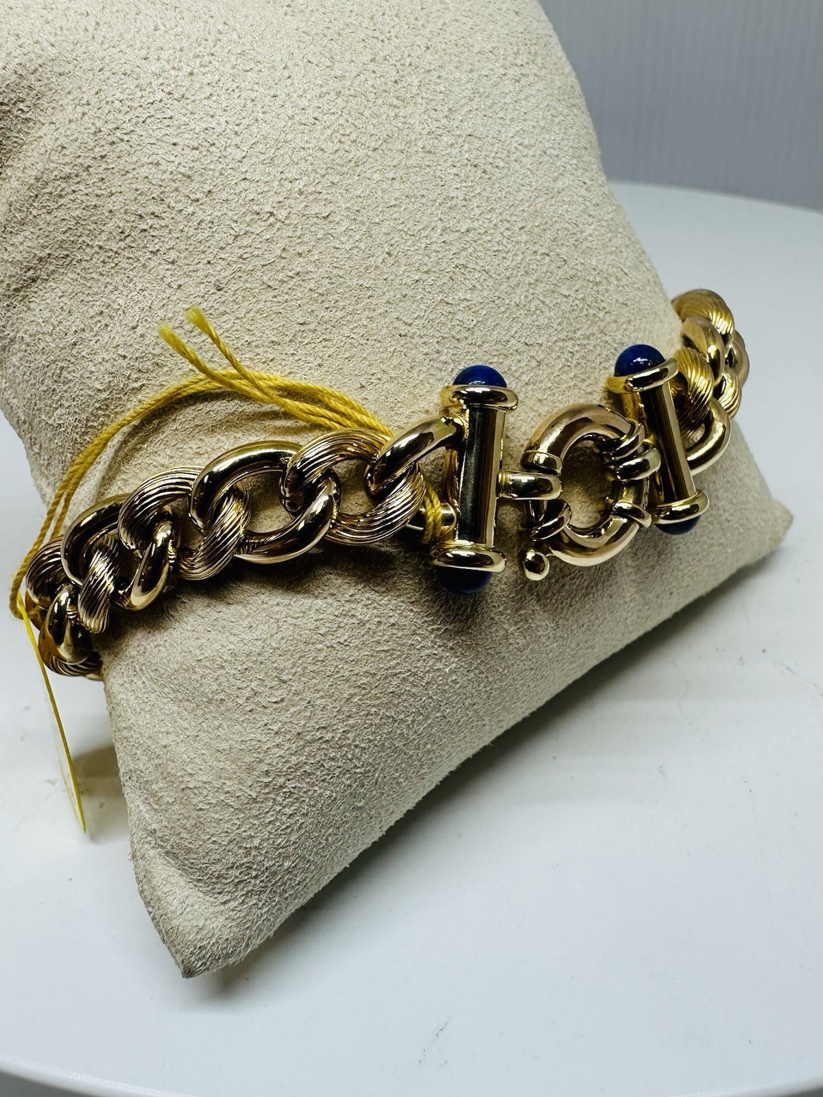 14k Gold Bracelet With Textured Links – Lapis Lazuli