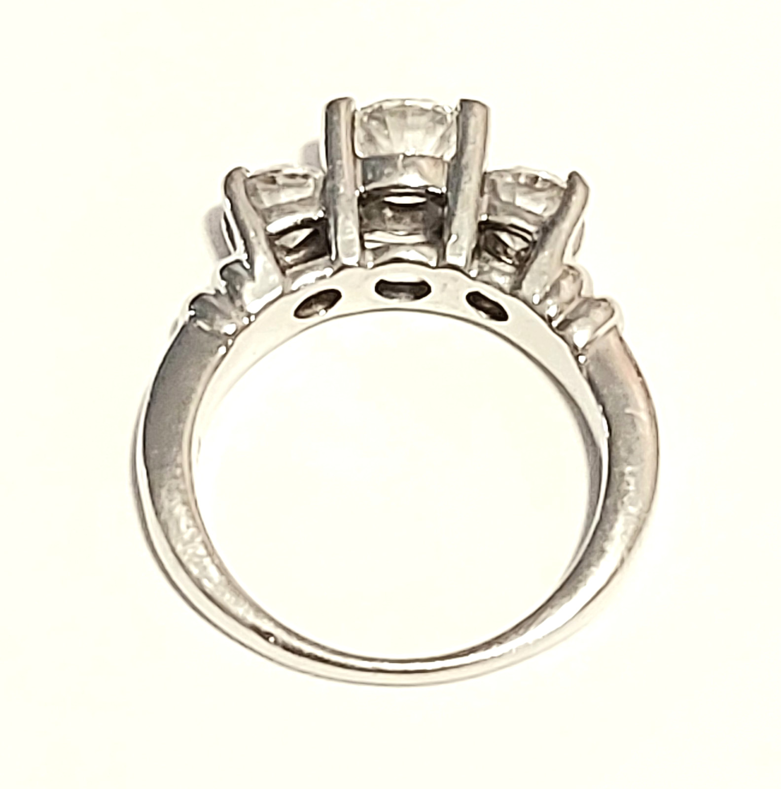 Platinum PT950 3 Stone Diamond Ring Approx 1.50 CTW Natural Diamonds Size 5.5