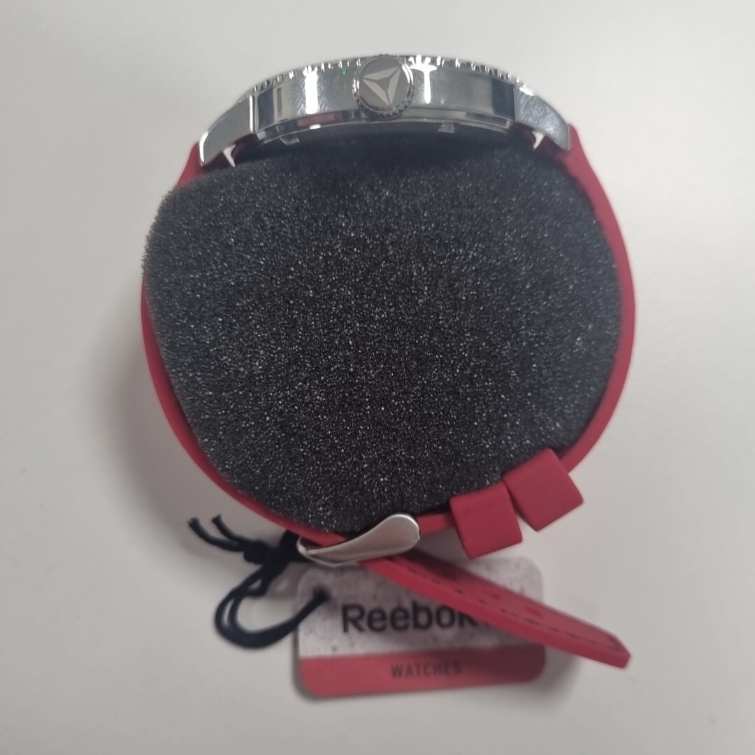 Reebok Stride Wristwatch 47mm Silver/Red Men’s Sport Watch RD-STE-G2-S1IR-BR New