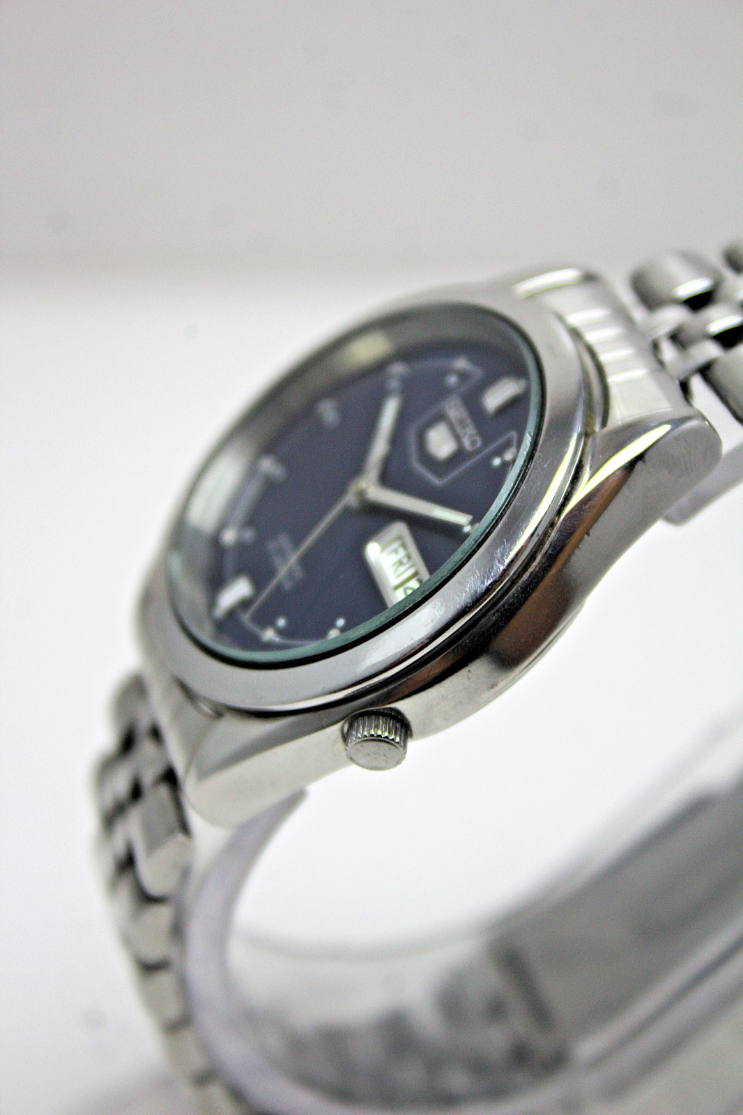 Vintage Seiko 5 Automatic 21 Jewels Blue Dial Day/Date 7S26 Men’s Wrist Watch