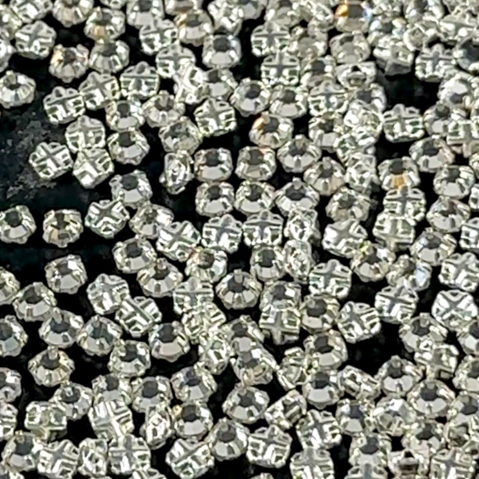 Vintage Swarovski Rose Montees in 12ss clear Crystal Silver Plated 288pcs ss12
