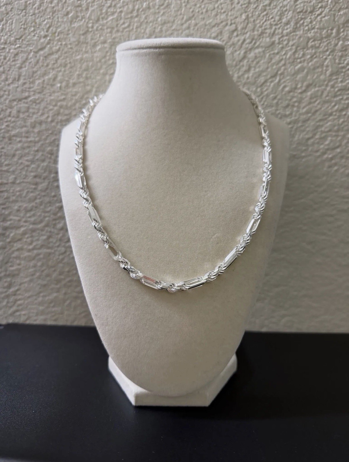 20 inch 5.5mm – 925 Sterling Silver Milano (Figarope) Chain
