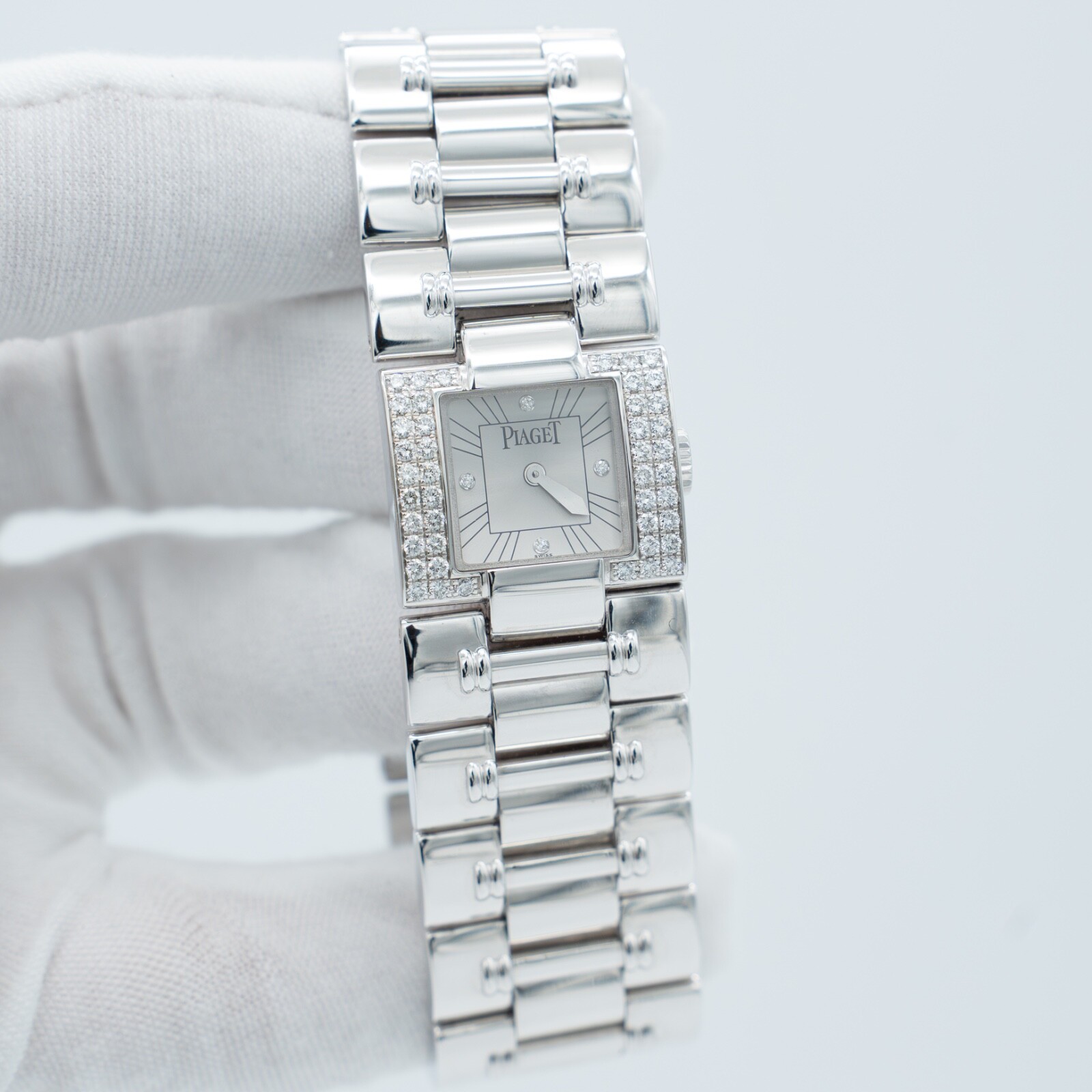 Piaget Dancer 18K Gold Bracelet Diamond Bezel Ladies Watch 50011 K83